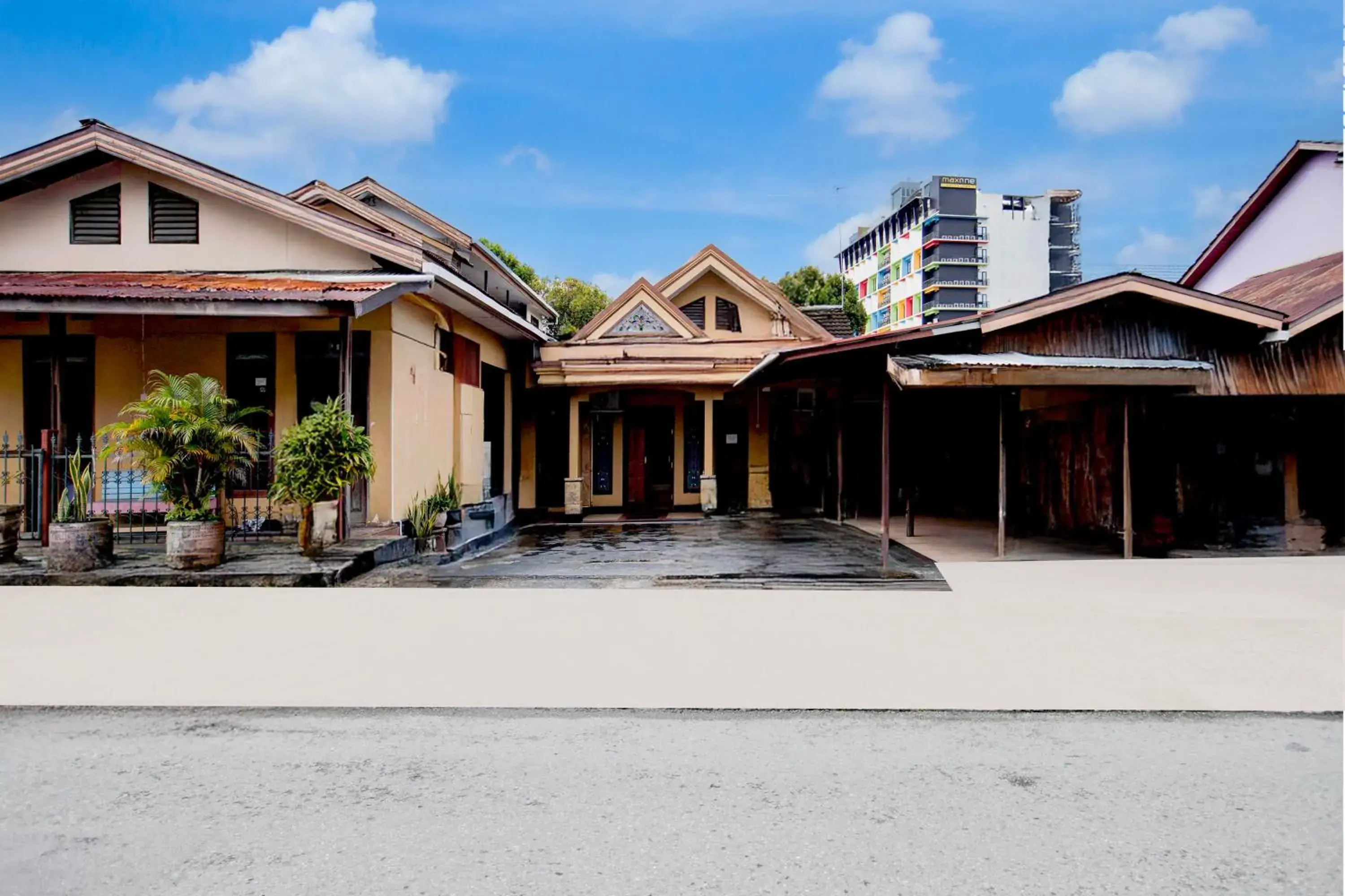 Hotel O Balikpapan near Taman Beruang Madu formerly Palm Cafe Inn Hotel O Balikpapan near Taman Beruang Madu formerly Palm Cafe Inn