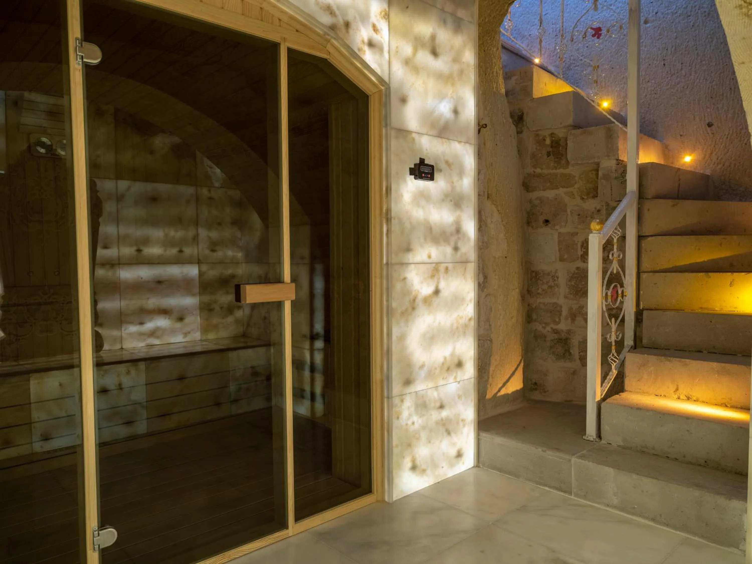 Sauna in Elika Cave Suites & Spa