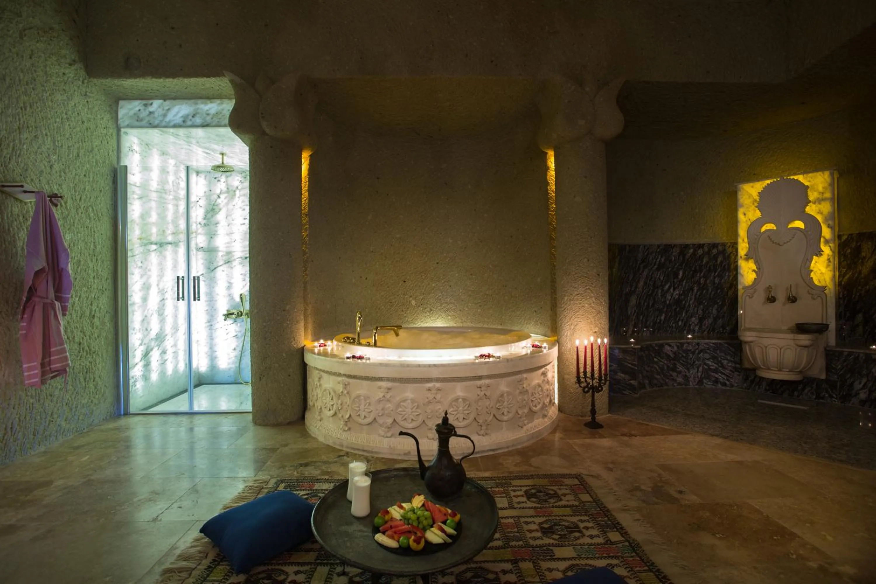 Shower in Elika Cave Suites & Spa