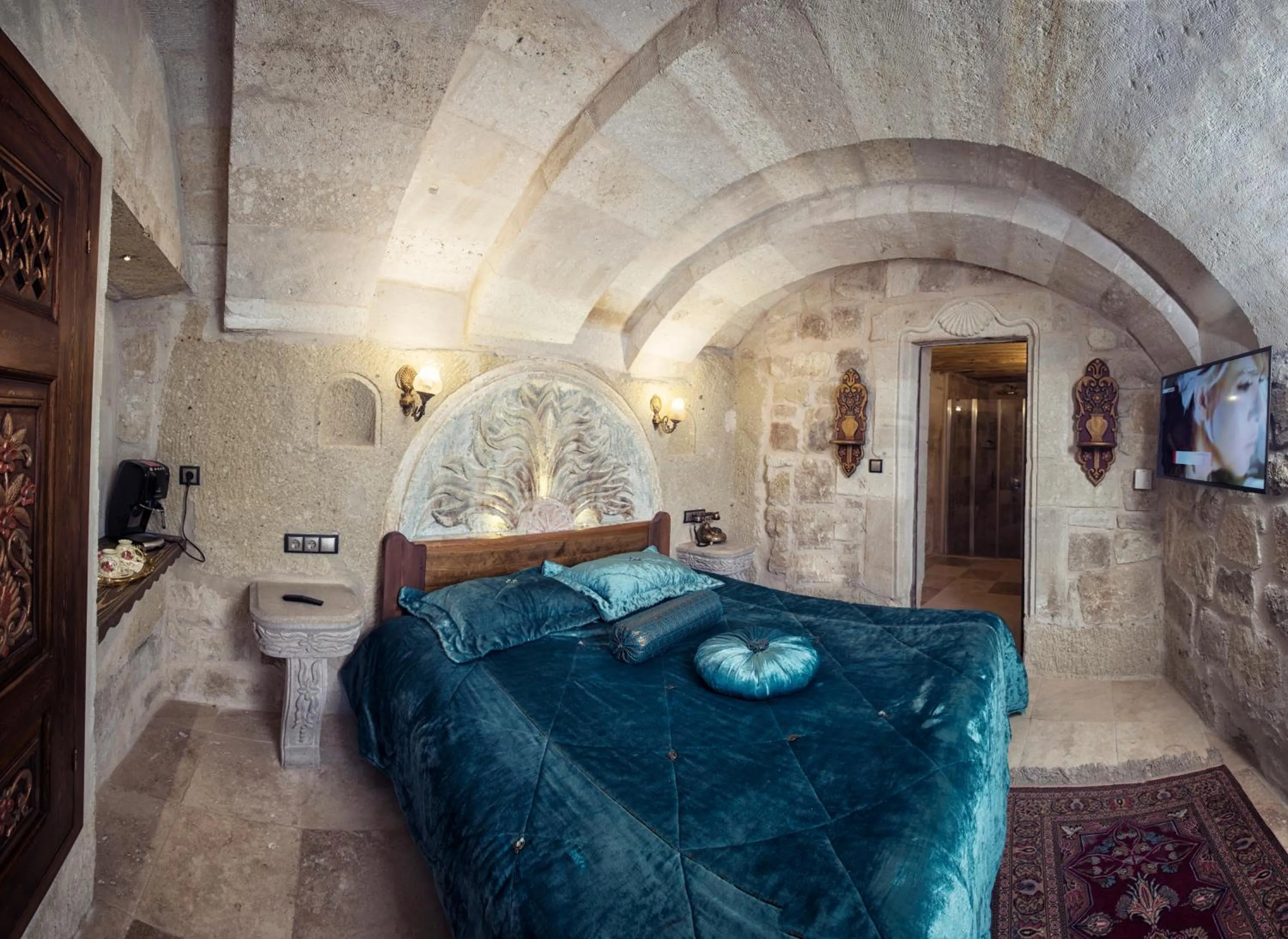 Photo of the whole room, Bed in Elika Cave Suites & Spa