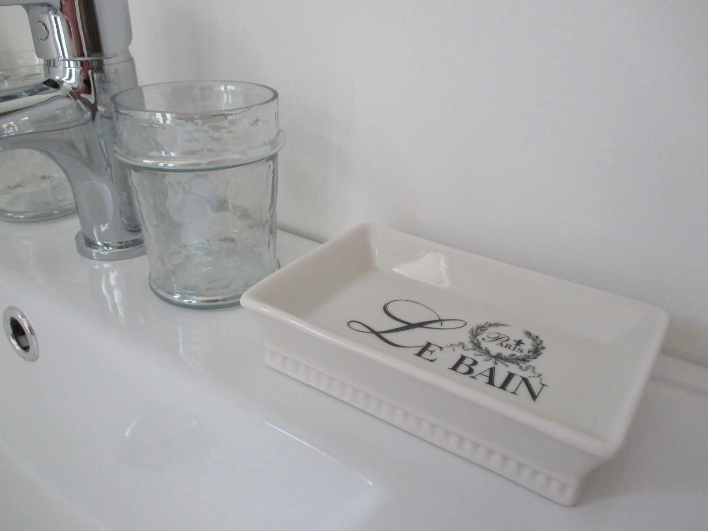 Bathroom in Les Abris Du Château