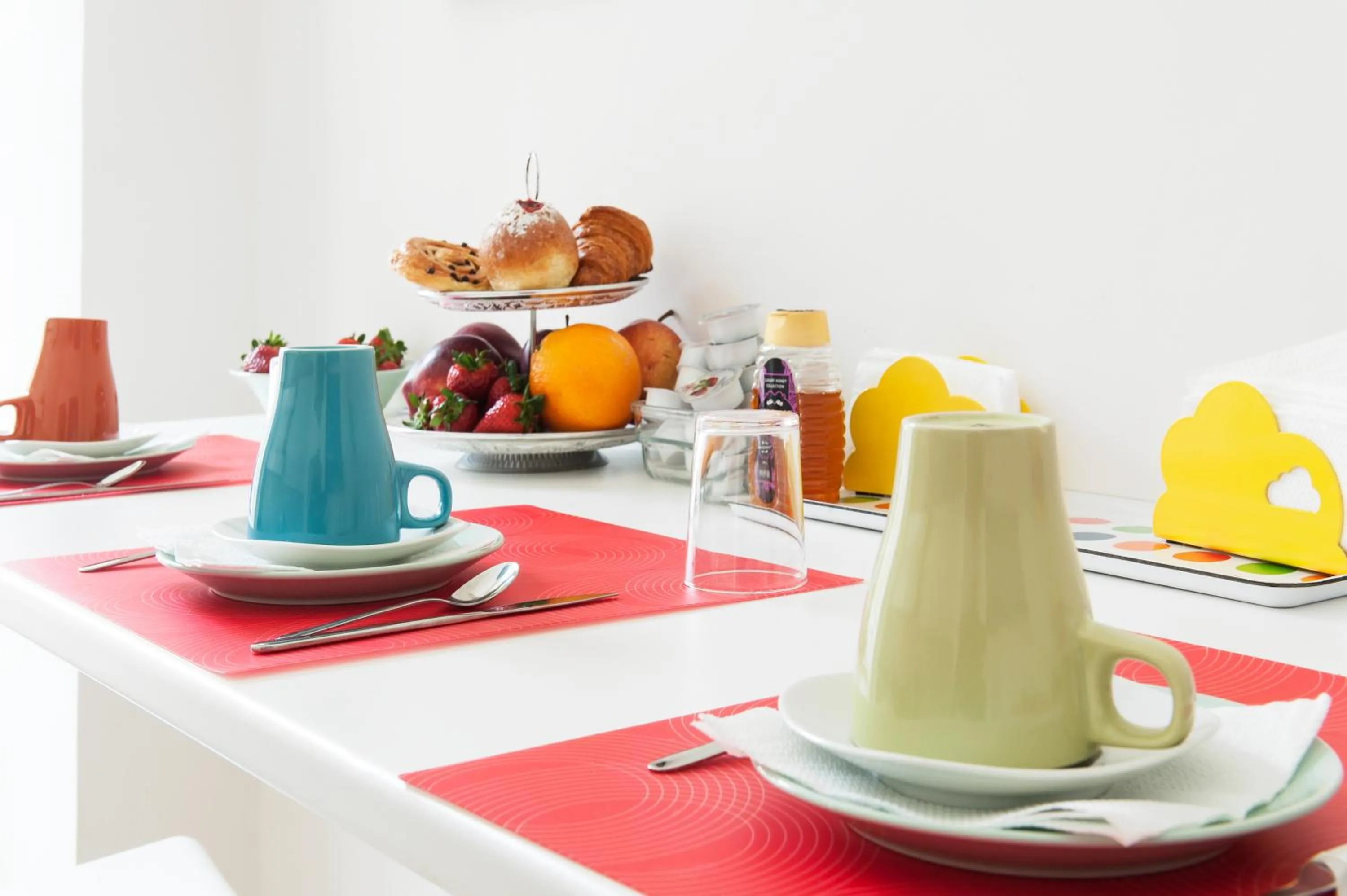 Food and drinks in Rome Center Rooms