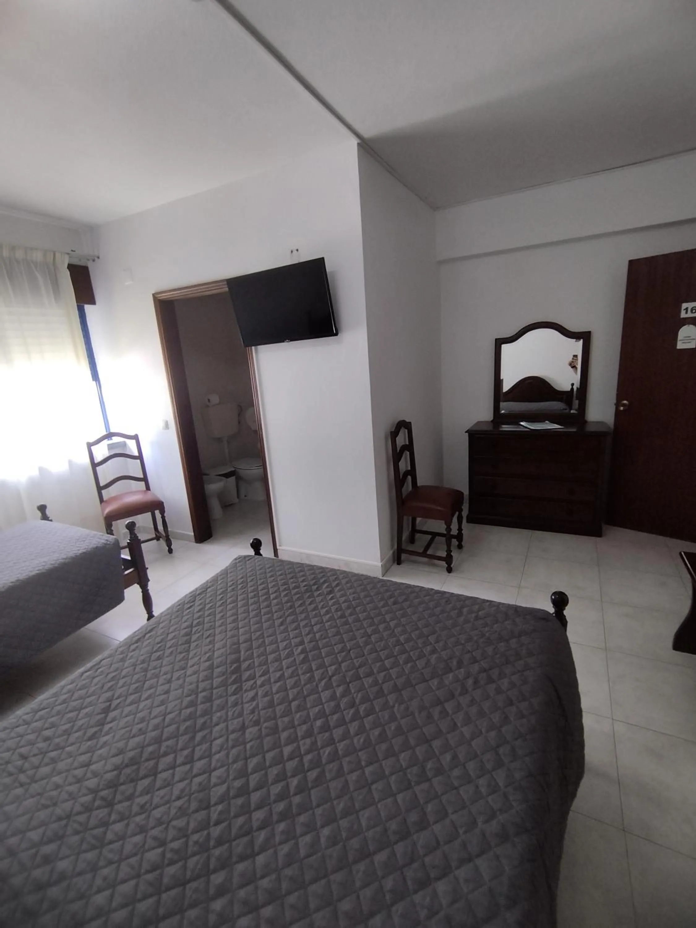 TV and multimedia, Bed in Hotel JSF