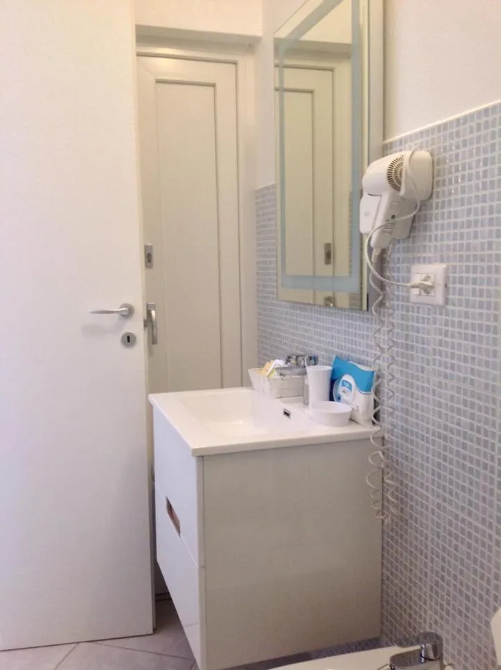 Bathroom in RosMarino