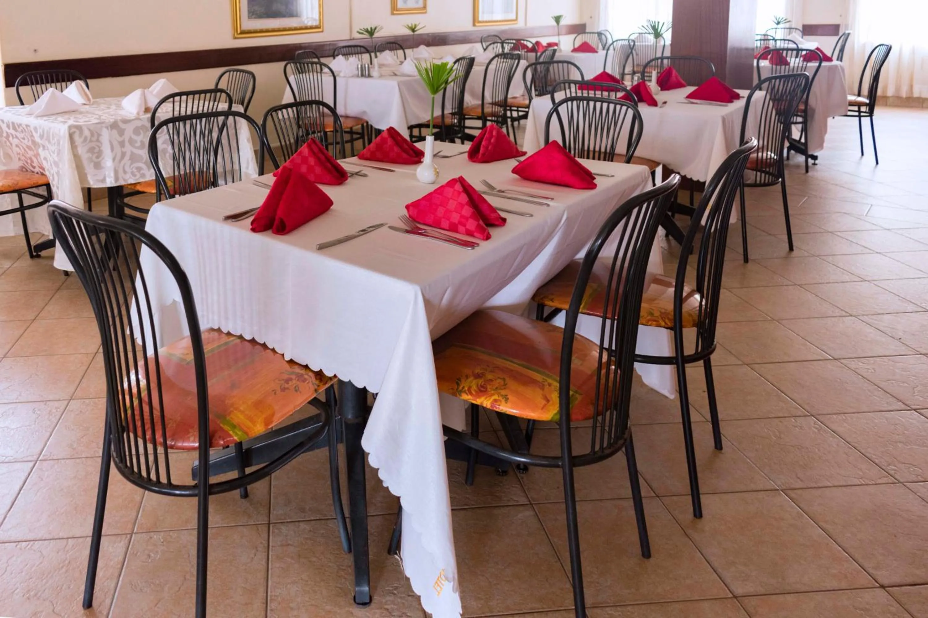 Restaurant/places to eat in Agip Motel Mbarara