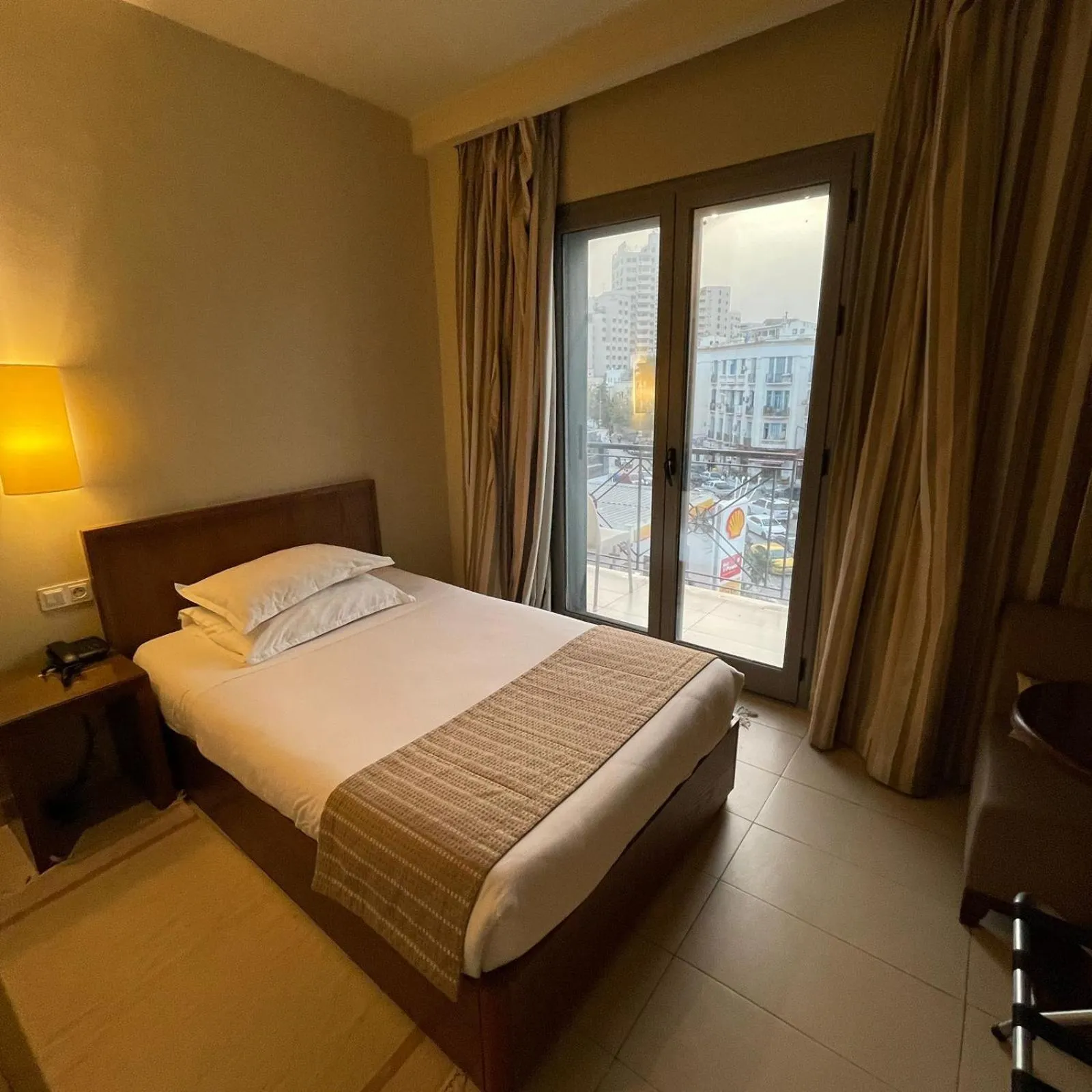 Bed in Hôtel Résidence Le Consul