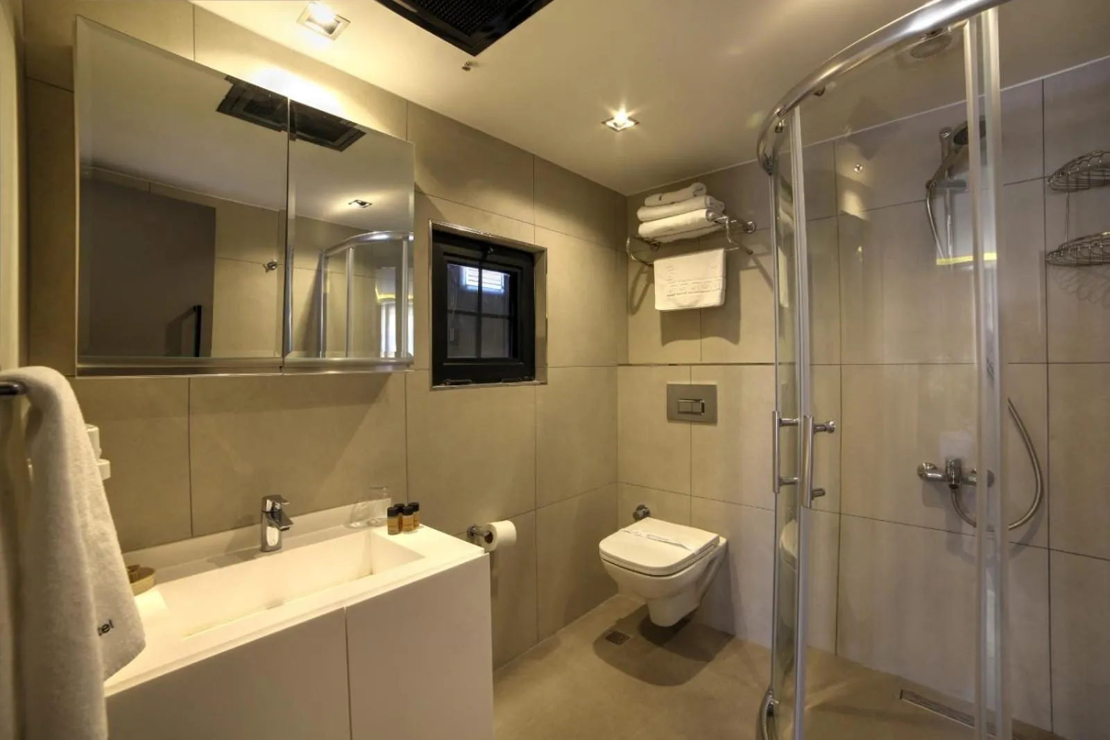 Shower in The Capital Suites