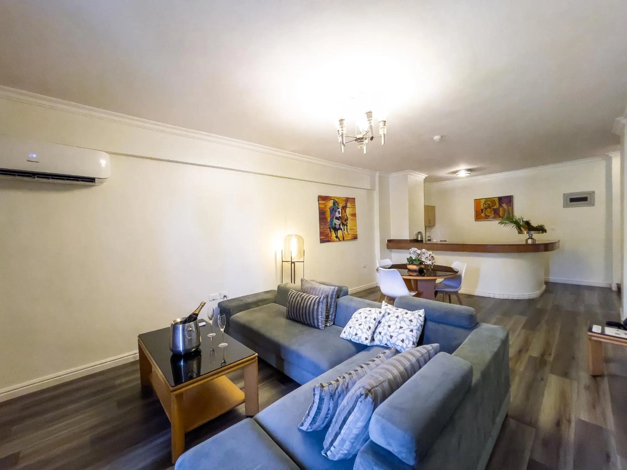 Living room in Maroko Bayshore Suites