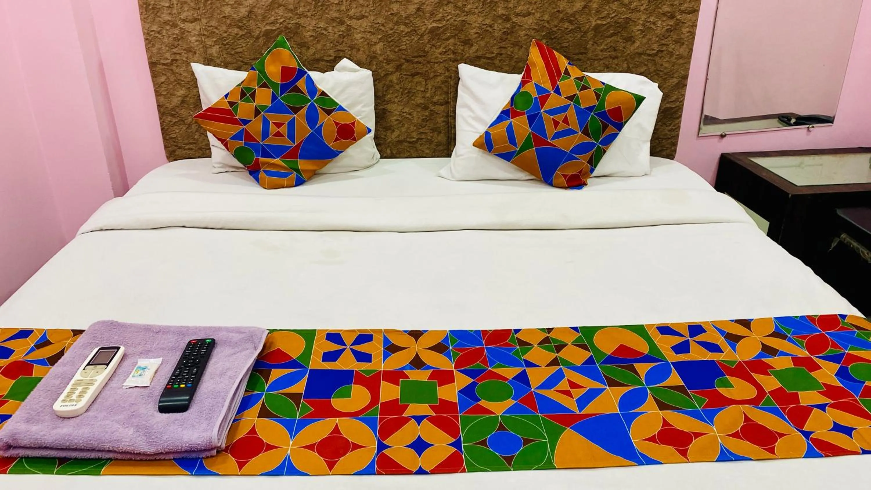 Bed in Hotel Dev Shree