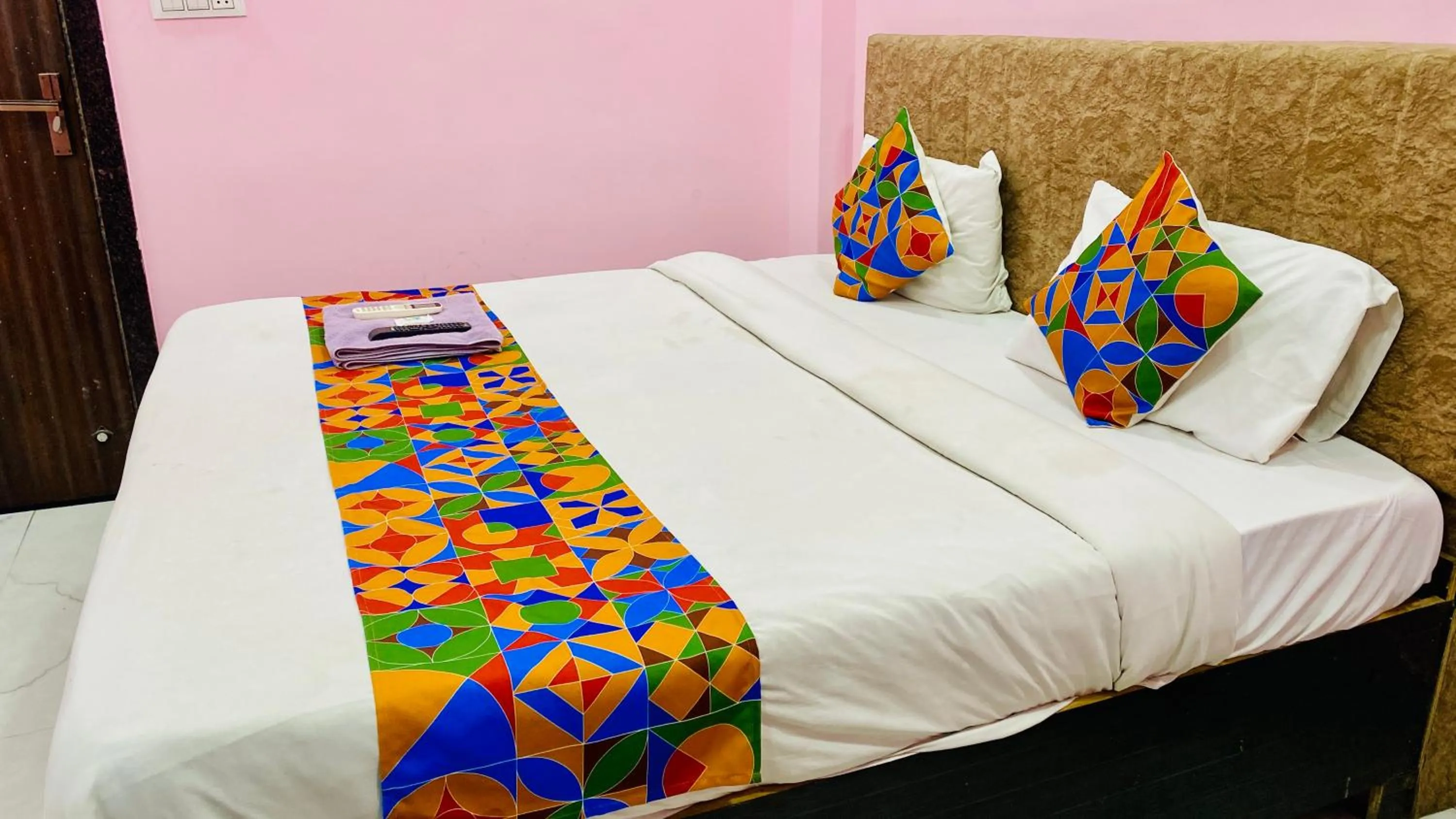 Bed in Hotel Dev Shree