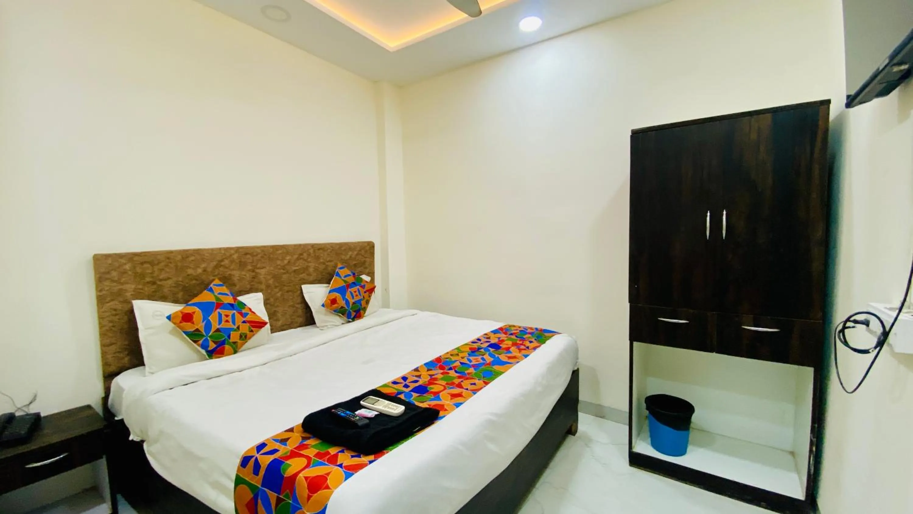 Bed in Hotel Dev Shree