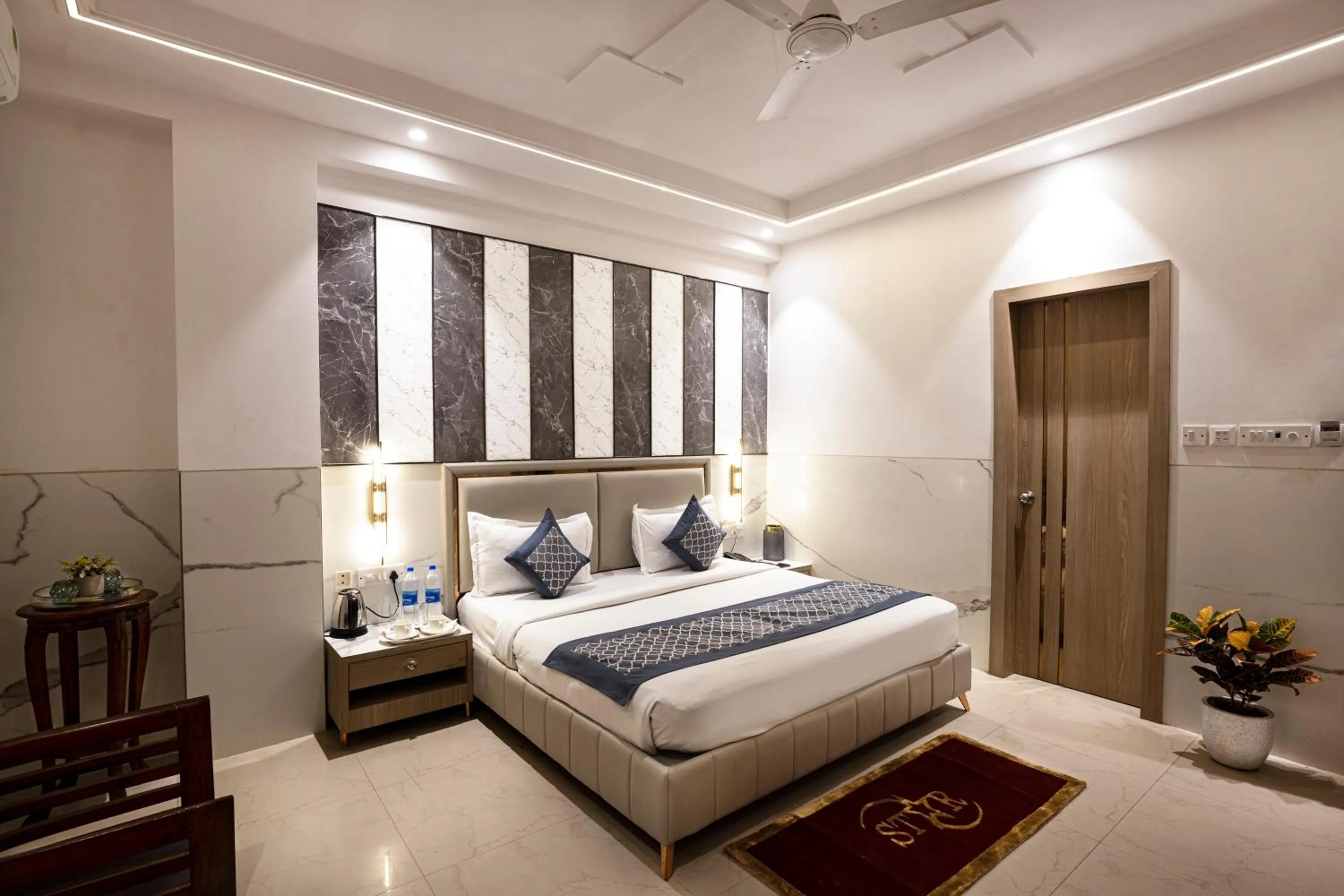 Bed in Hotel DELHI 37 by STAR GROUP