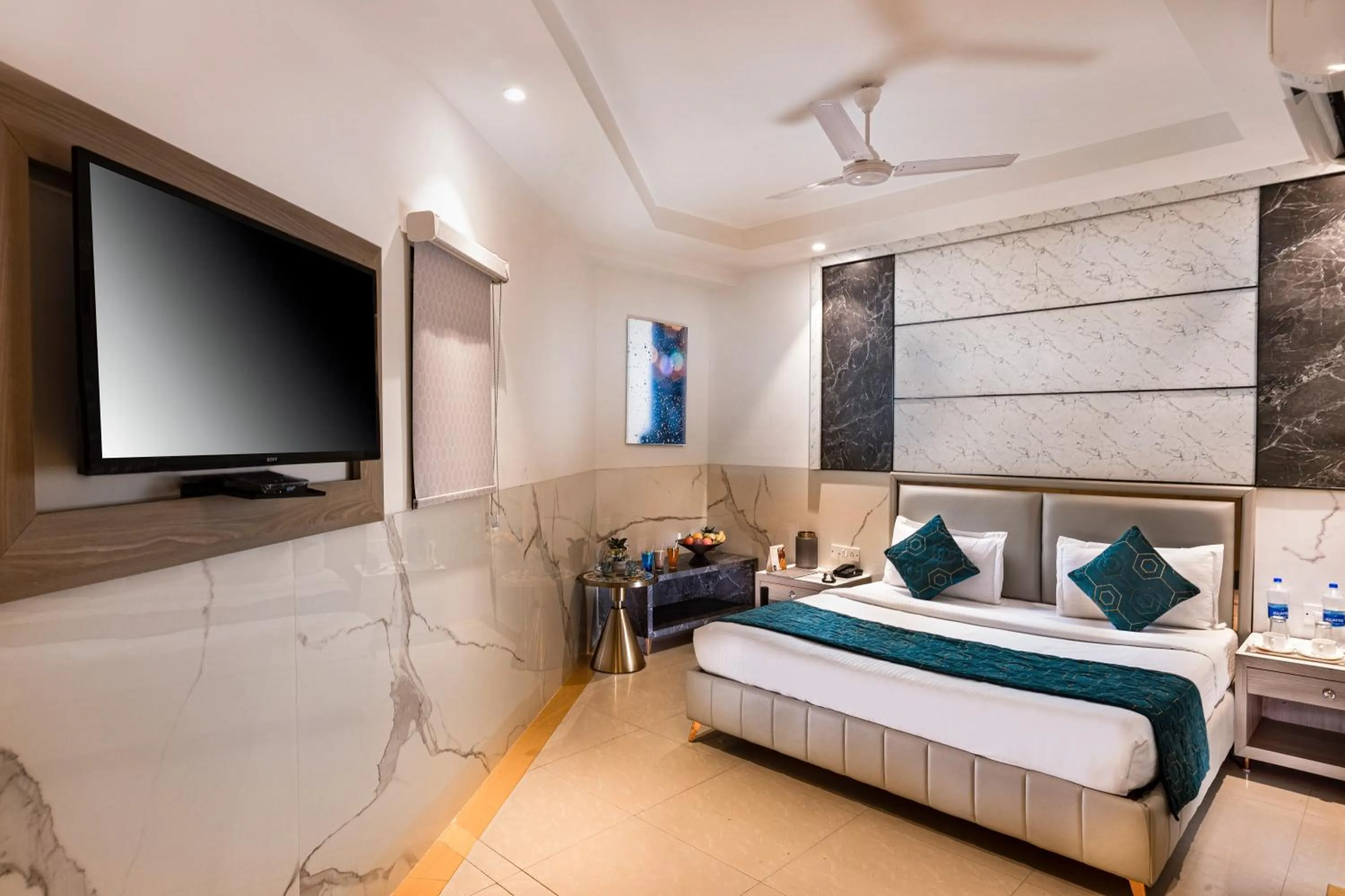 Bedroom, Bed in Hotel DELHI 37 by STAR GROUP