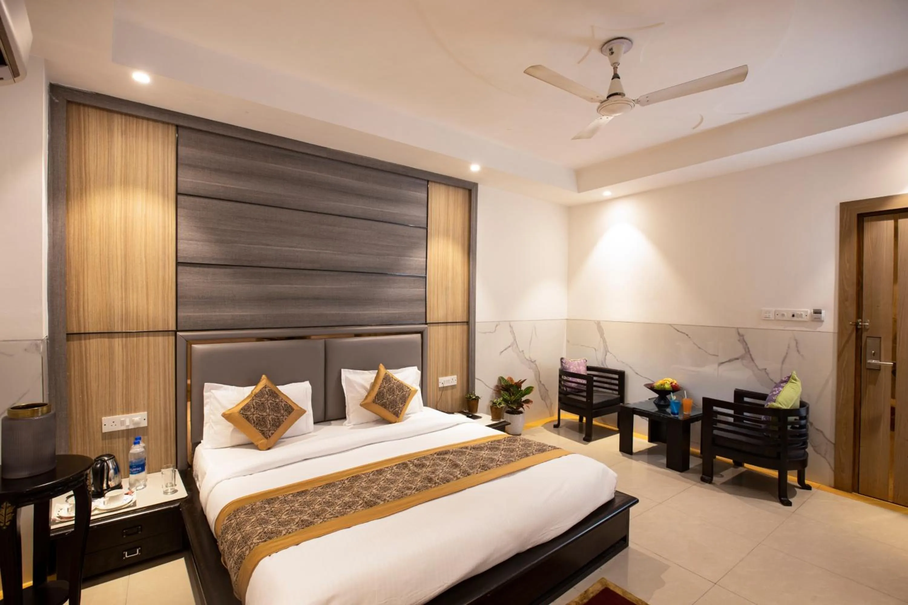 Photo of the whole room, Bed in Hotel DELHI 37 by STAR GROUP