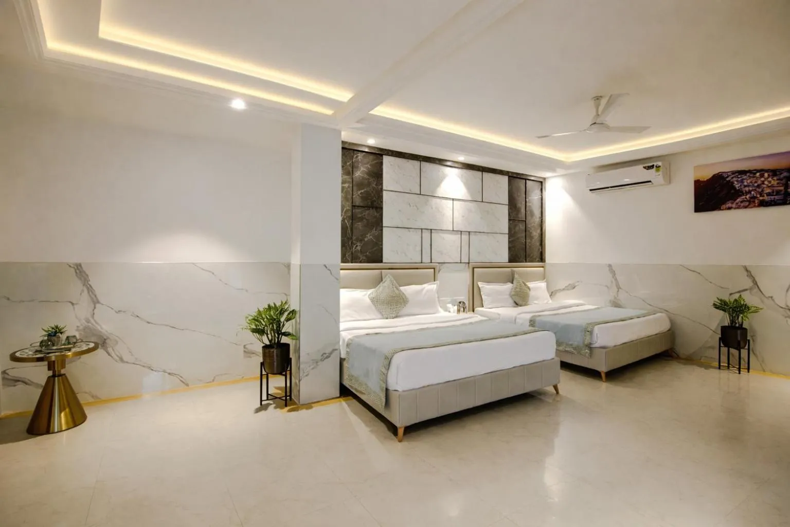 TV and multimedia, Bed in Hotel DELHI 37 by STAR GROUP