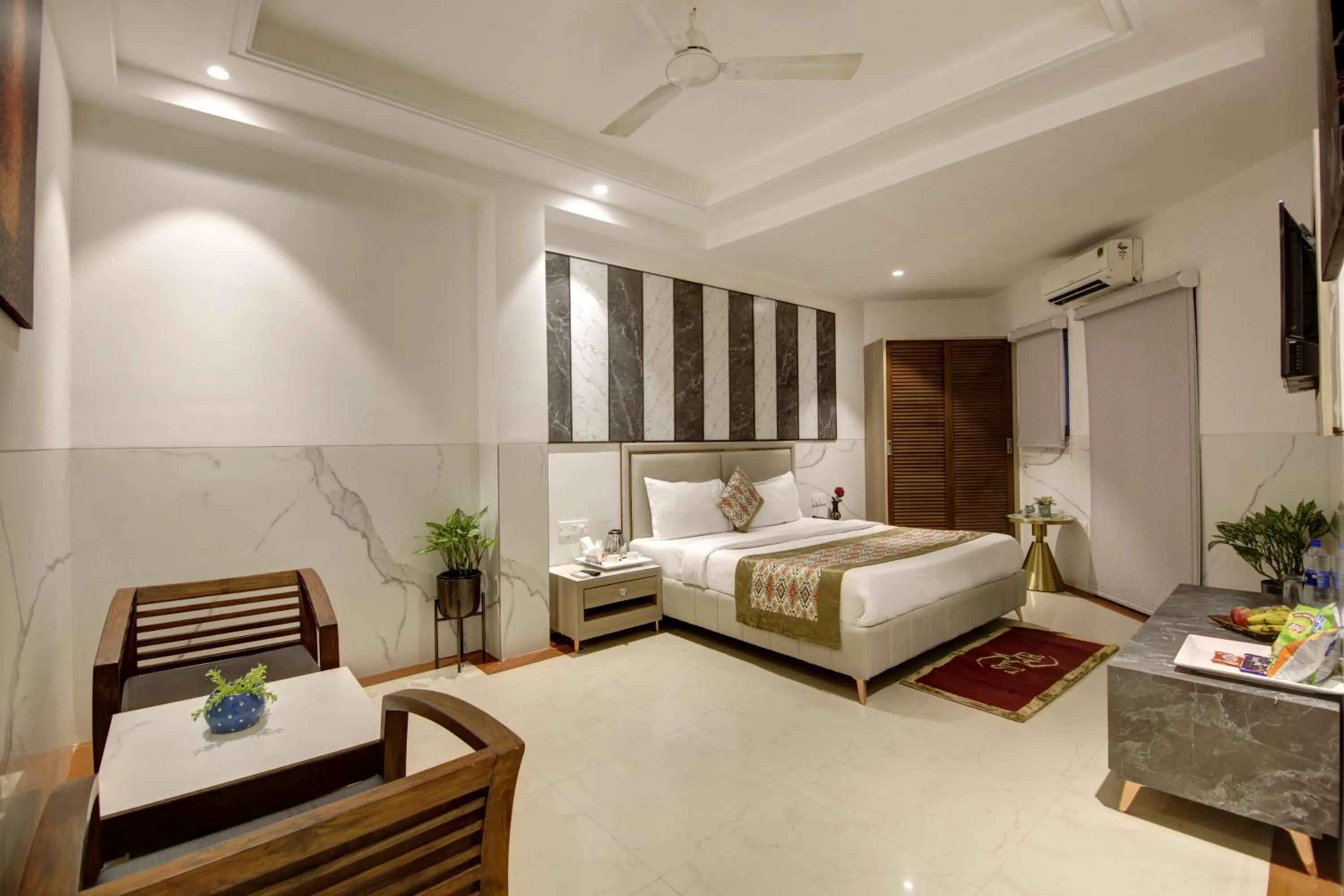 Bedroom, Bed in Hotel DELHI 37 by STAR GROUP