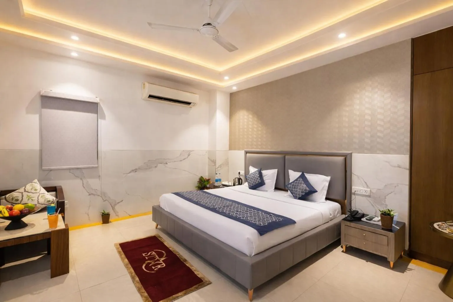 Photo of the whole room, Bed in Hotel DELHI 37 by STAR GROUP