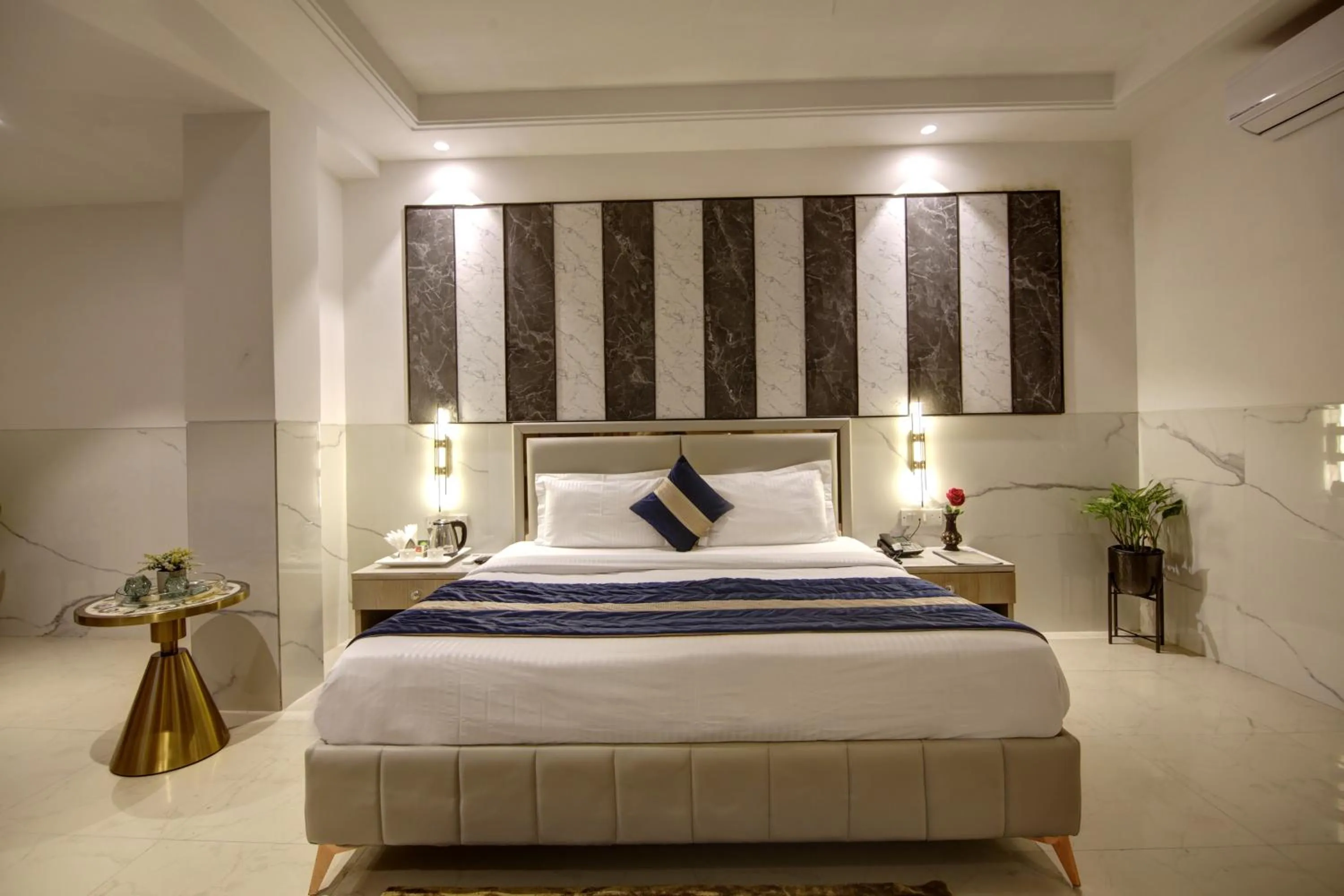 Bed in Hotel DELHI 37 by STAR GROUP