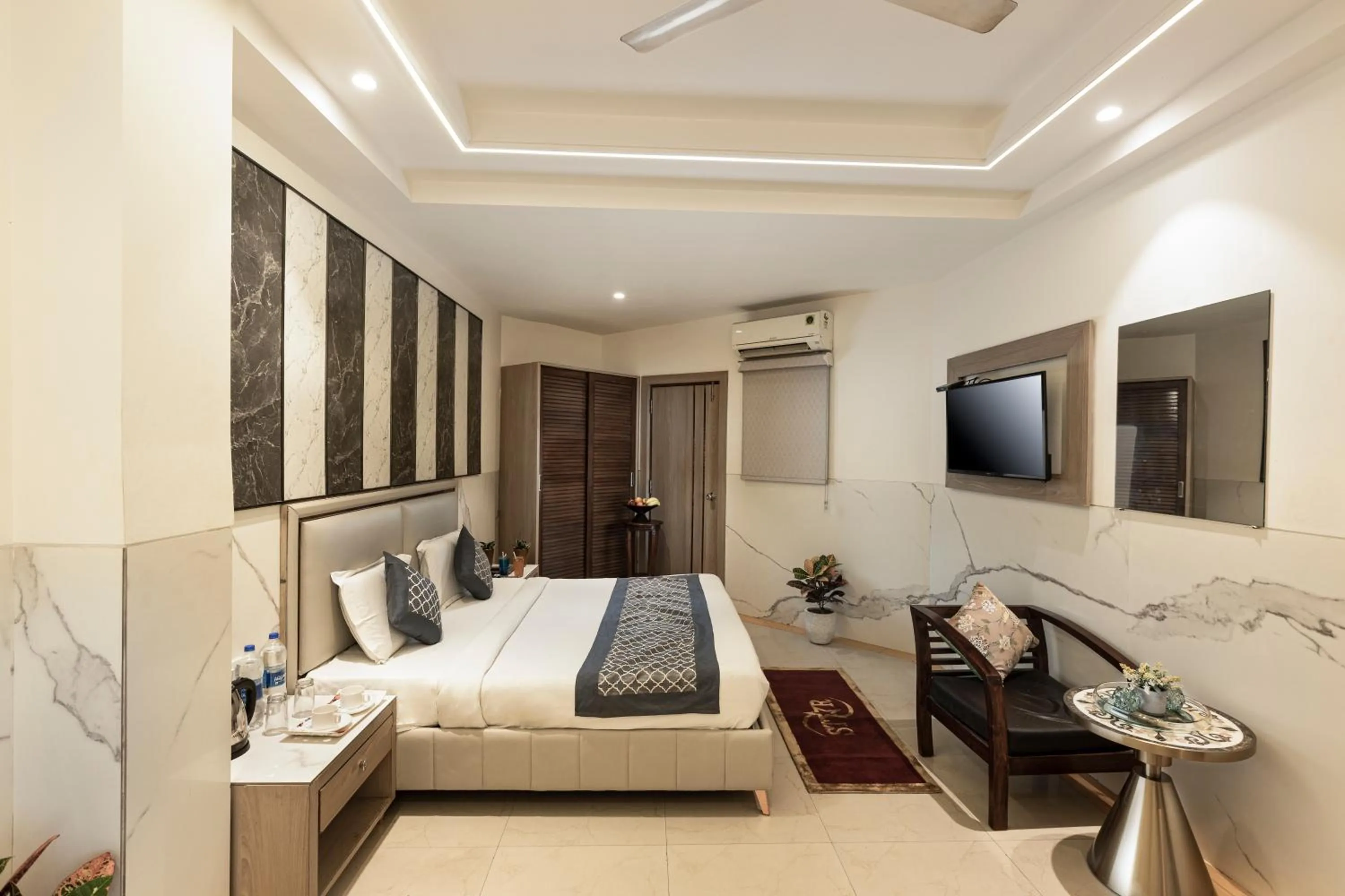 Bed in Hotel DELHI 37 by STAR GROUP
