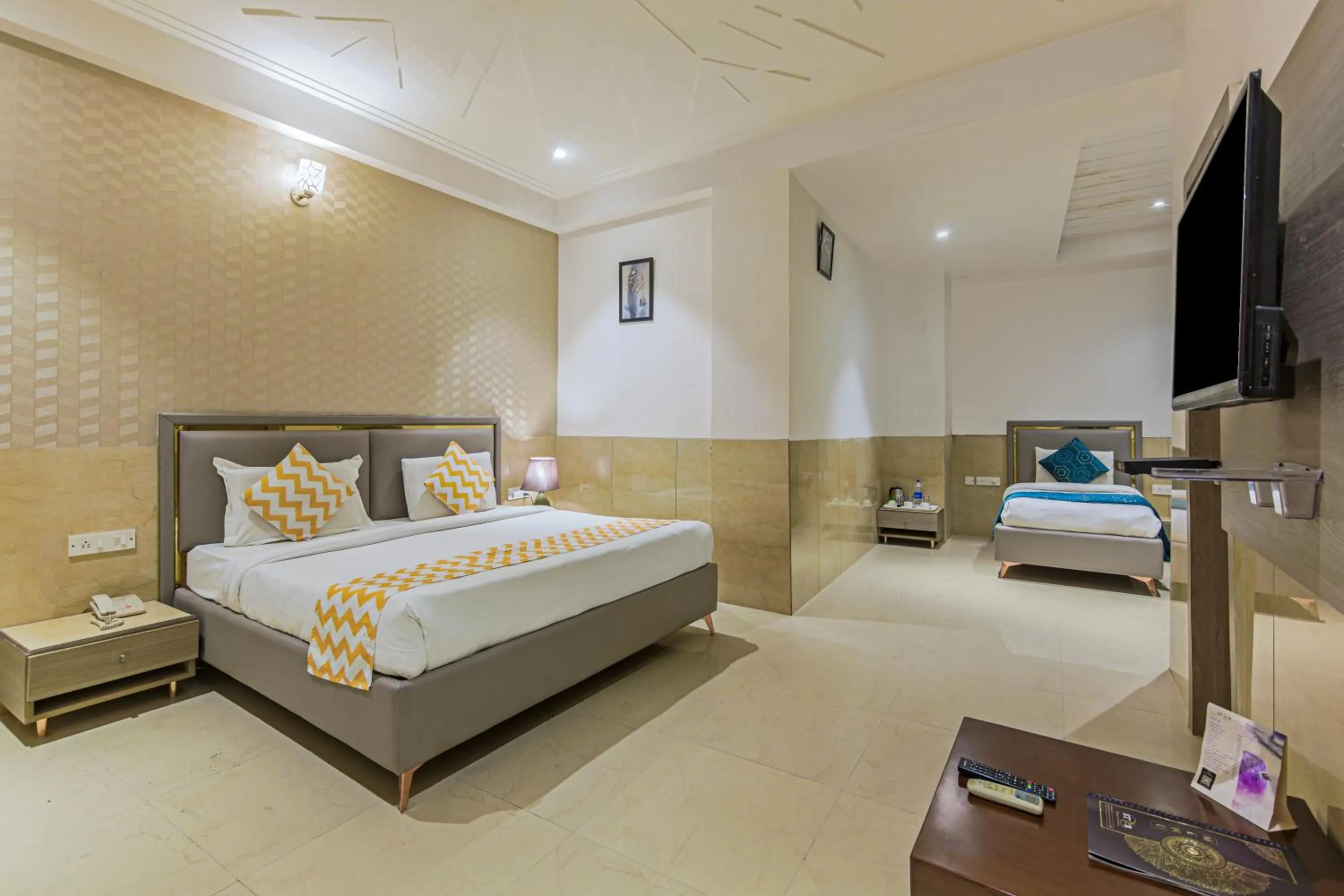 Bed in Hotel DELHI 37 by STAR GROUP