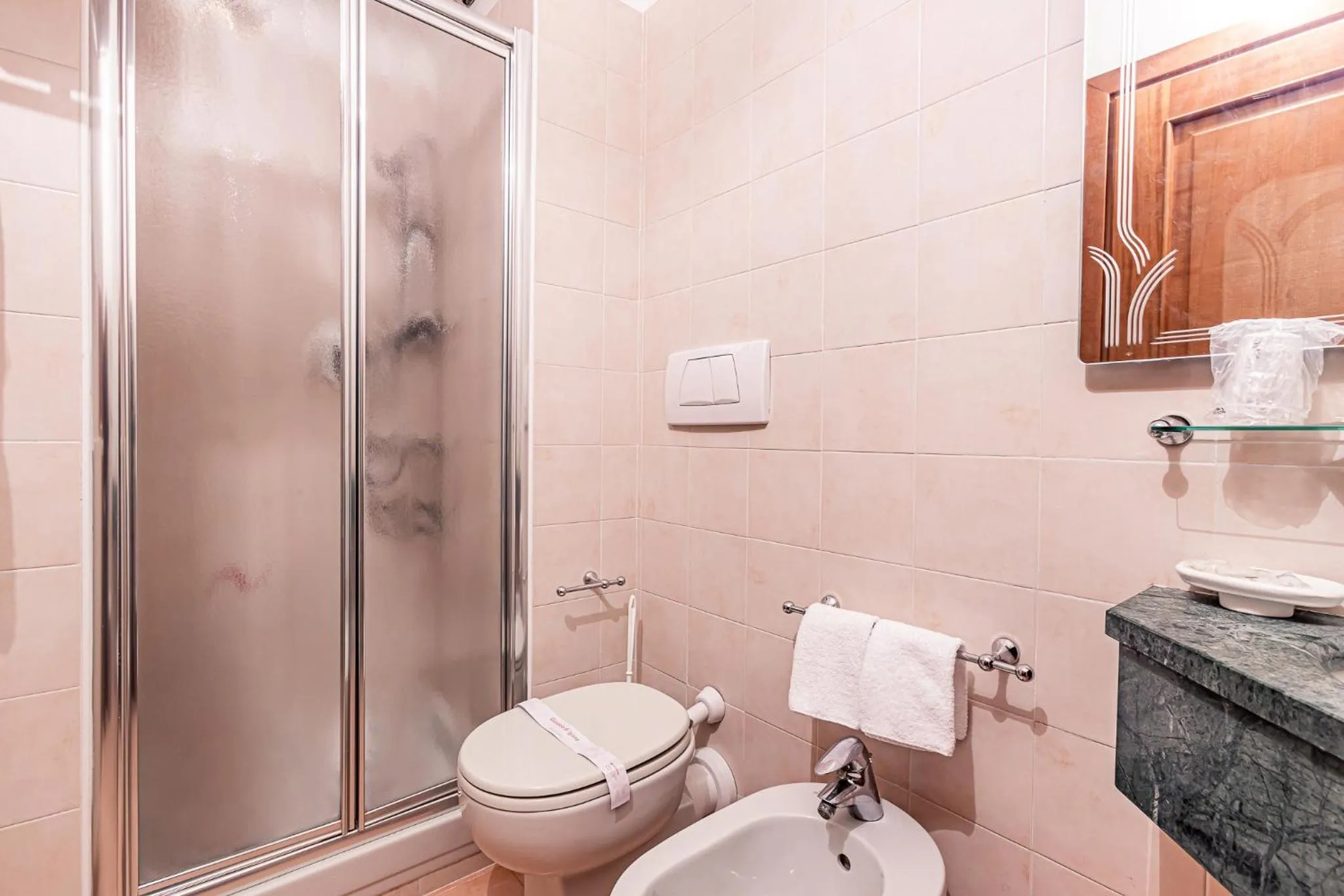 Shower in Hotel Cristallo