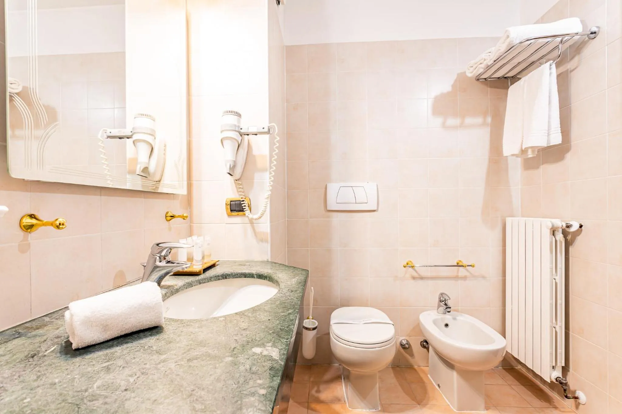 Toilet in Hotel Cristallo