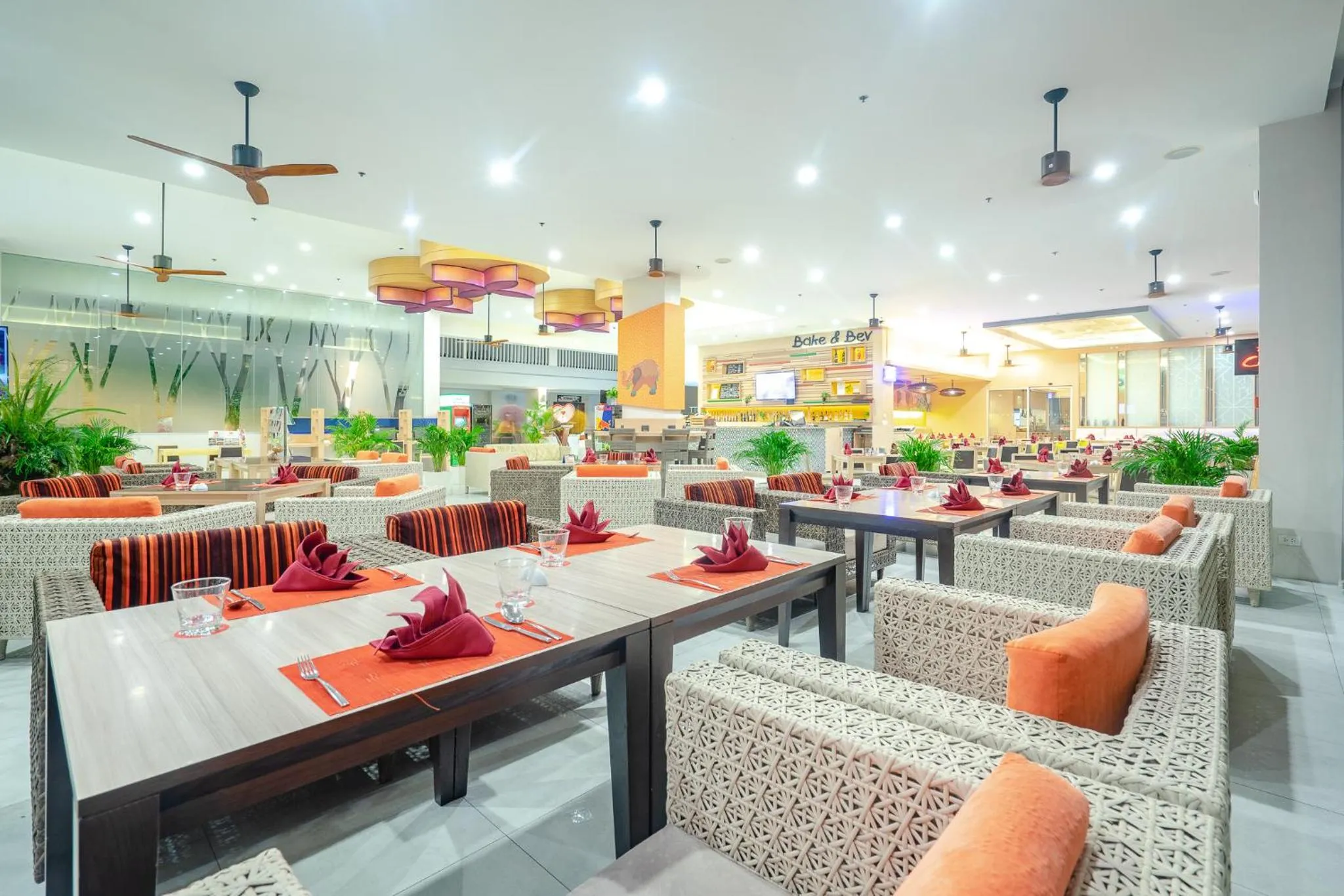 Restaurant/places to eat in Ramada by Wyndham Phuket Deevana