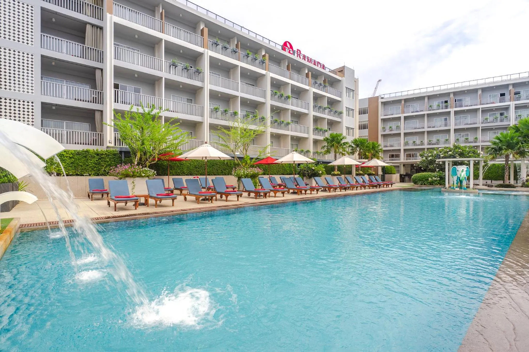 Swimming pool in Ramada by Wyndham Phuket Deevana