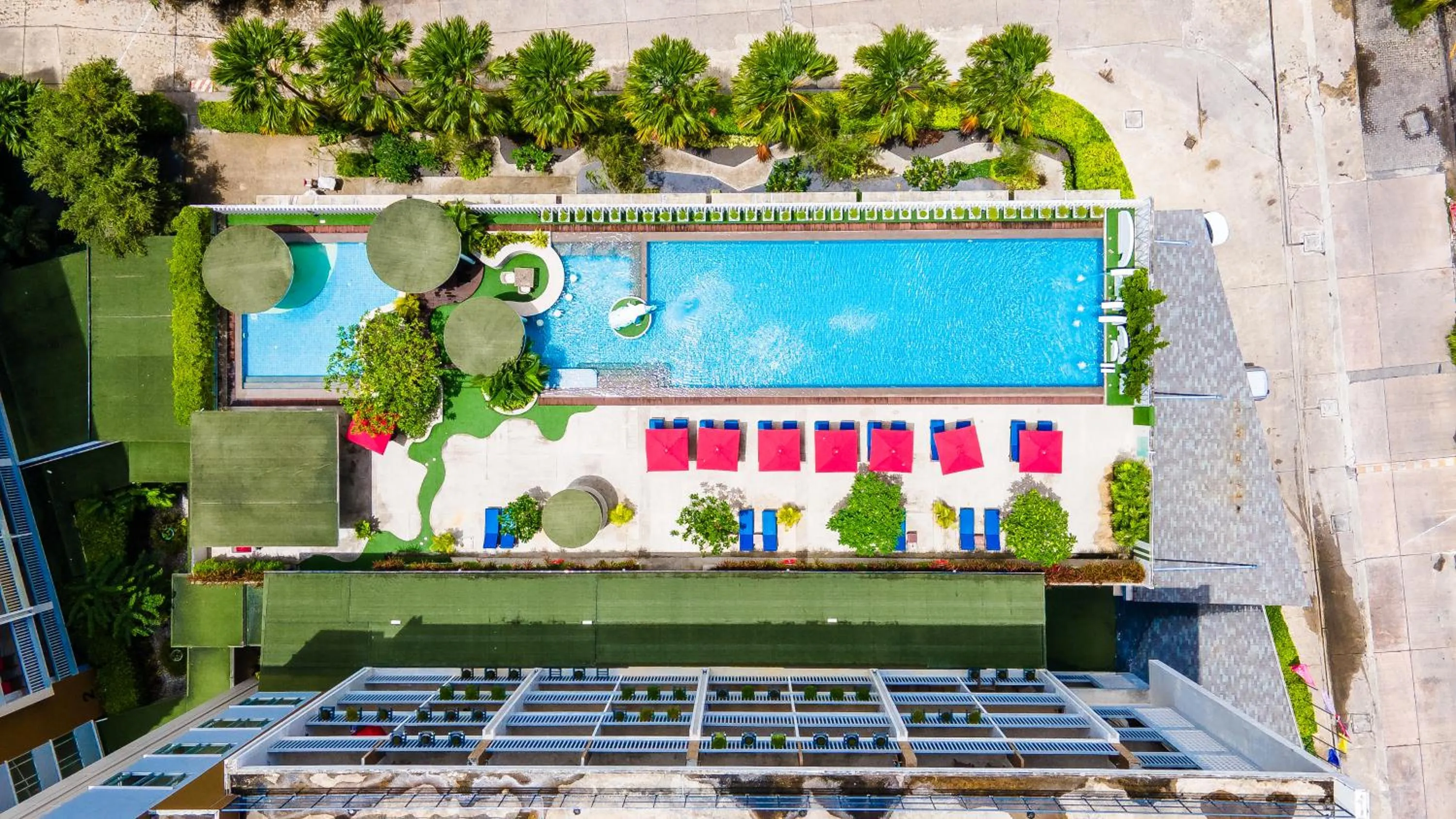Swimming pool in Ramada by Wyndham Phuket Deevana