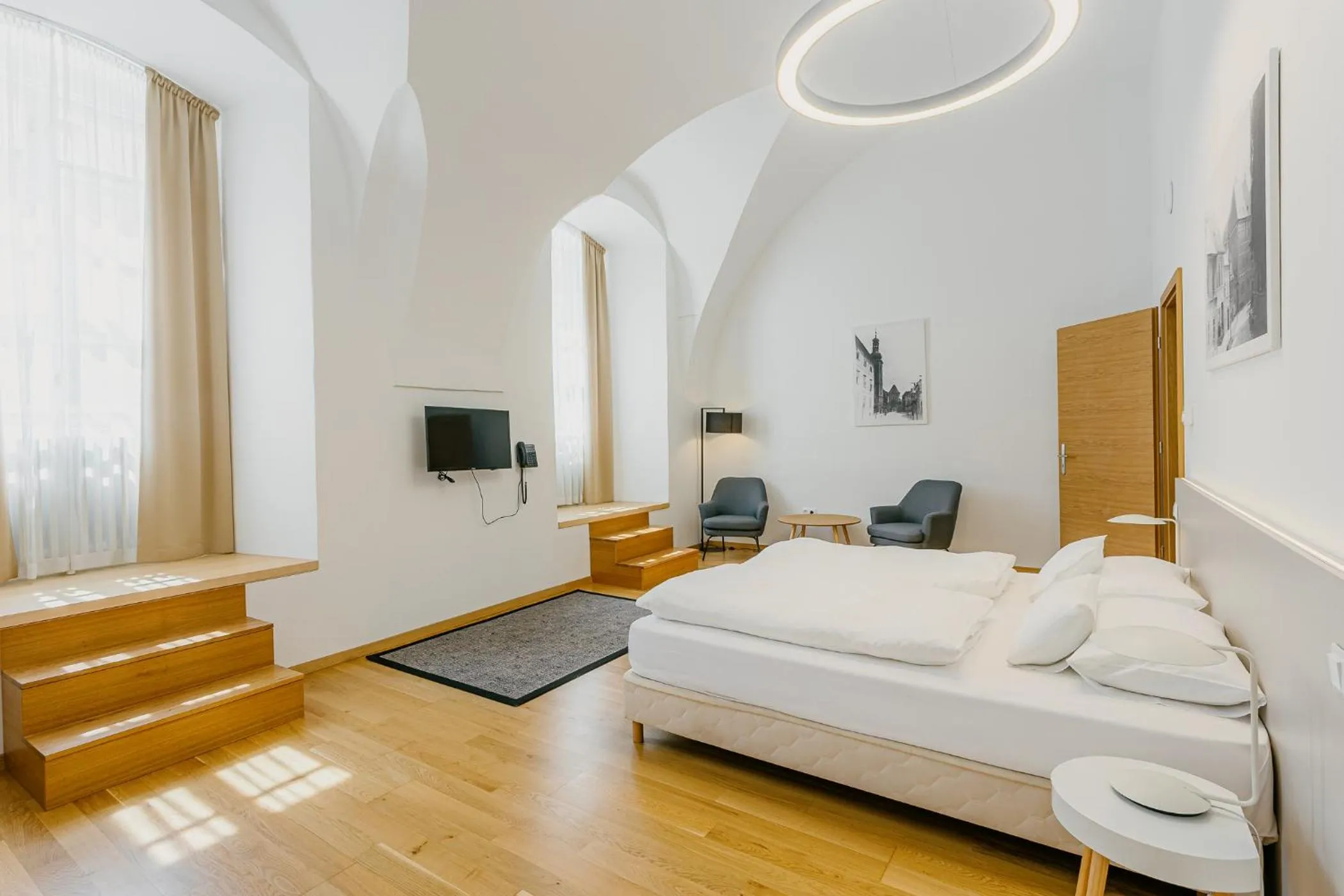 Photo of the whole room, Bed in Hotel Benedict