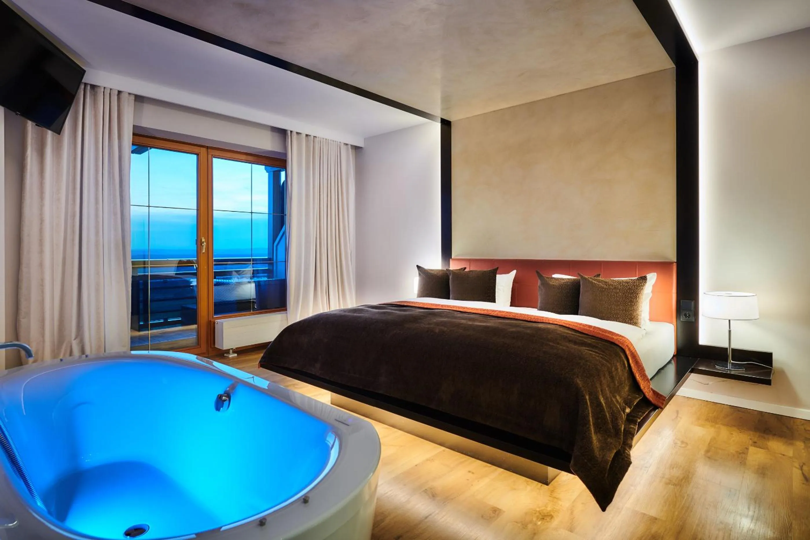 Bathroom, Bed in Der Birkenhof Spa & Genuss Resort