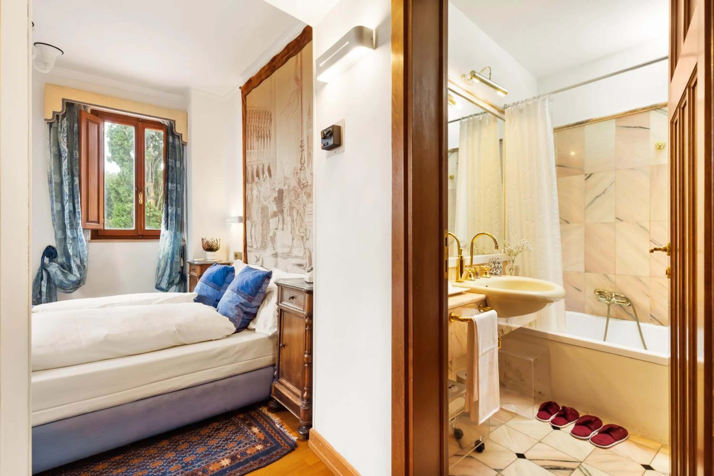 Bed in Villa Pambuffetti