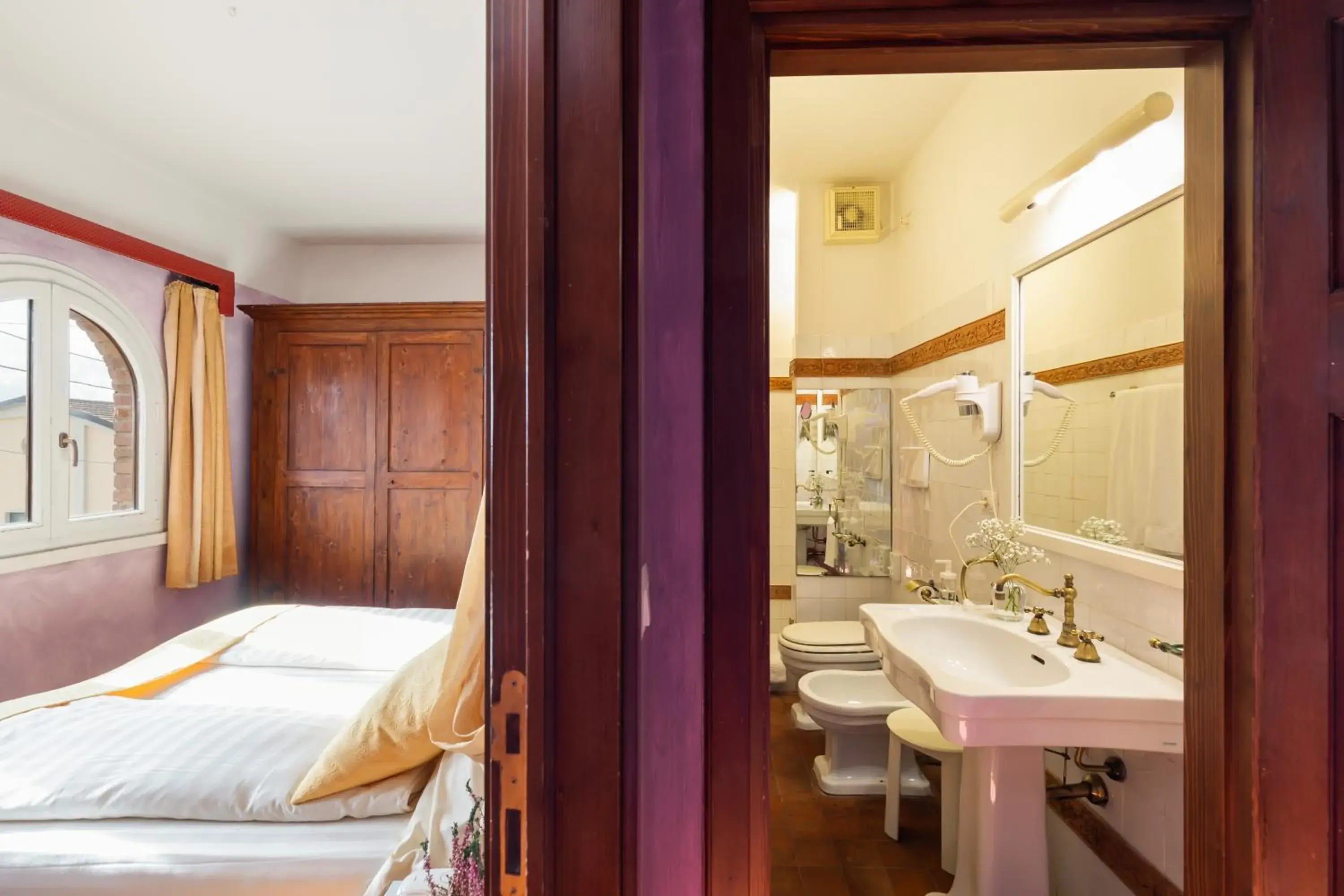 Family Room with Garden View in Villa Pambuffetti Family Room with Garden View in Villa Pambuffetti