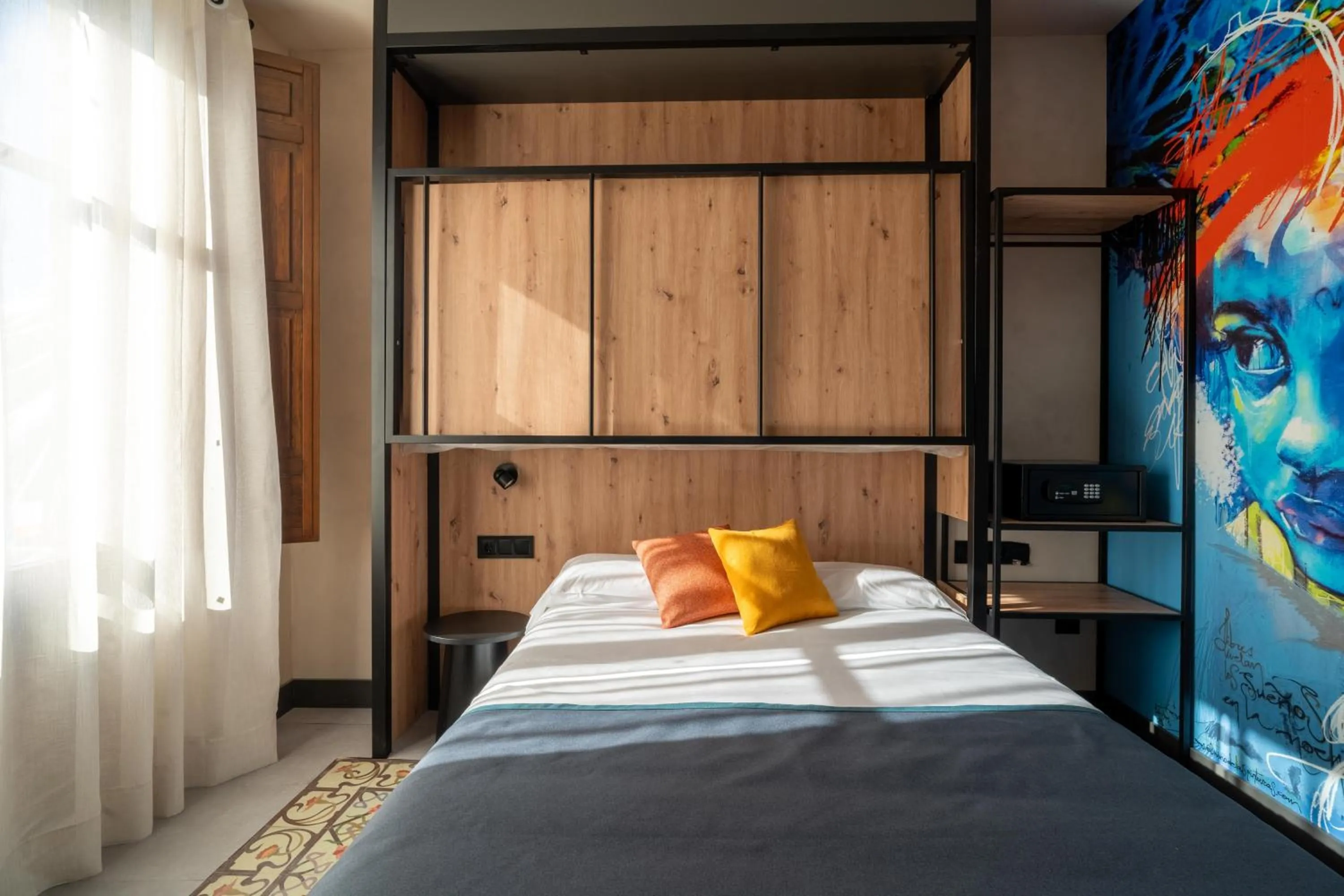 Bedroom, Bed in The Central House Granada Elvira