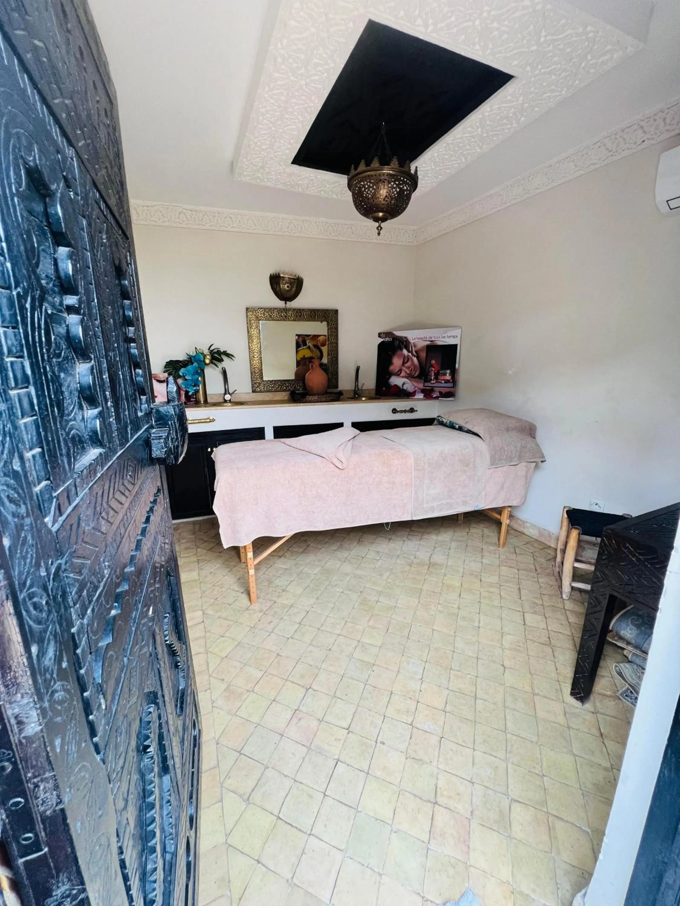 Bed in Riad Rêve d'Or