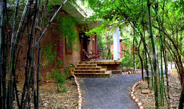 Lemon Tree Wildlife Resort, Bandhavgarh