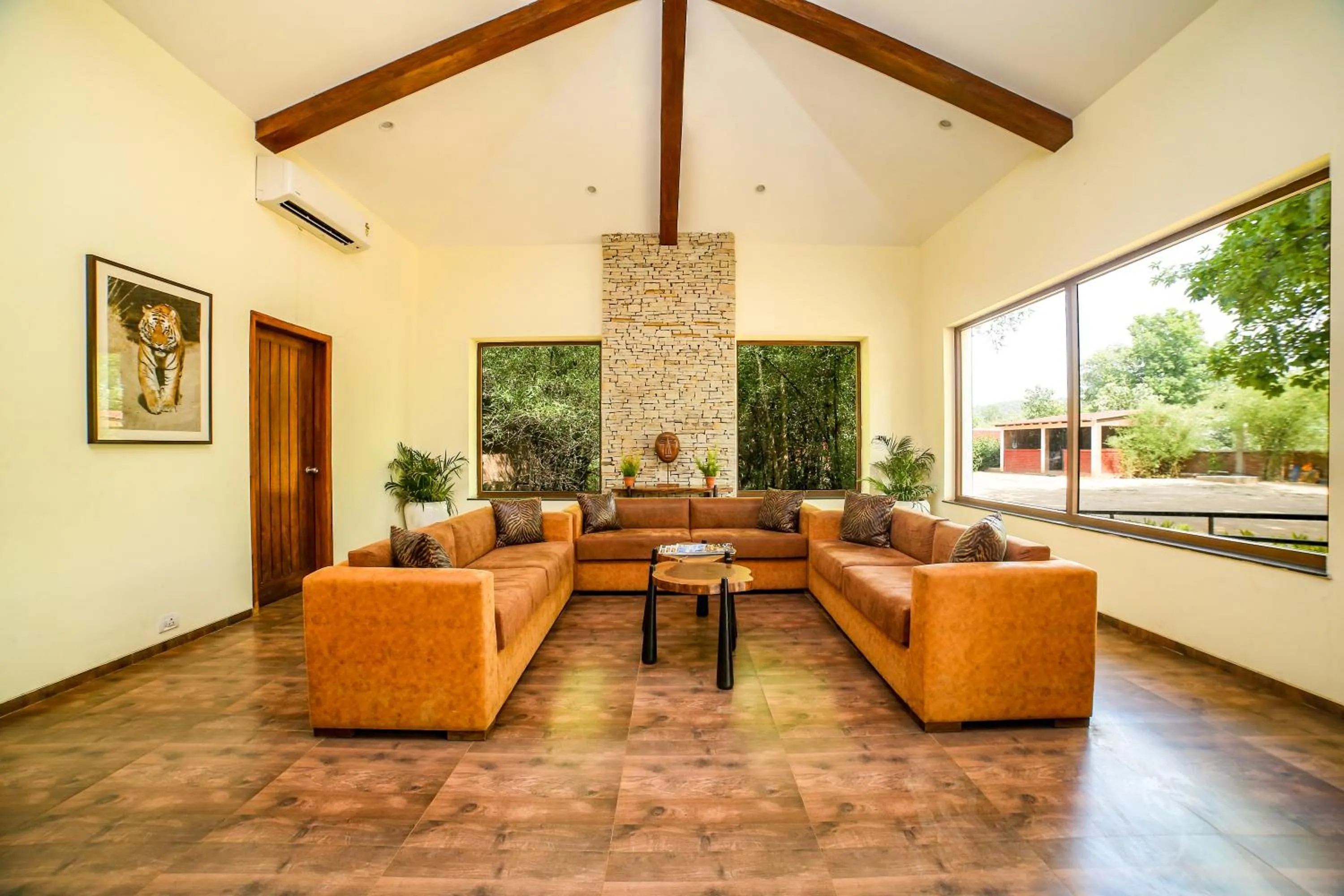 Lobby or reception in Lemon Tree Wildlife Resort, Bandhavgarh