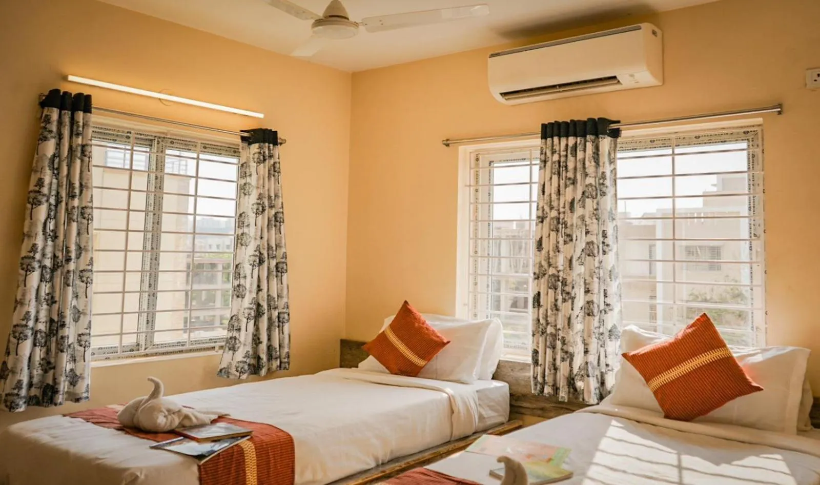 Bed in Ostro Inn New Town