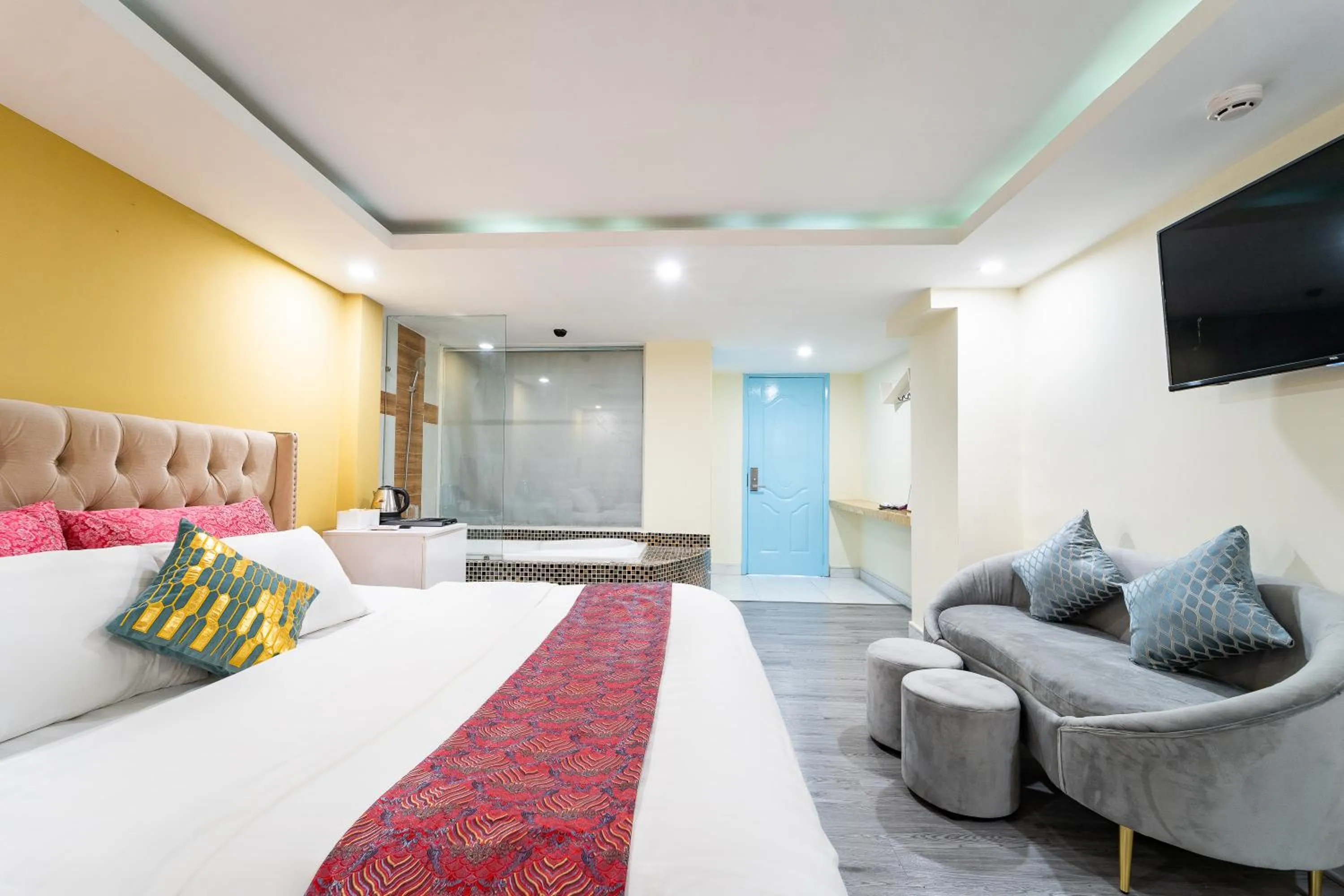 Photo of the whole room, Bed in Collection O Joy Inn - Near T3 Terminal