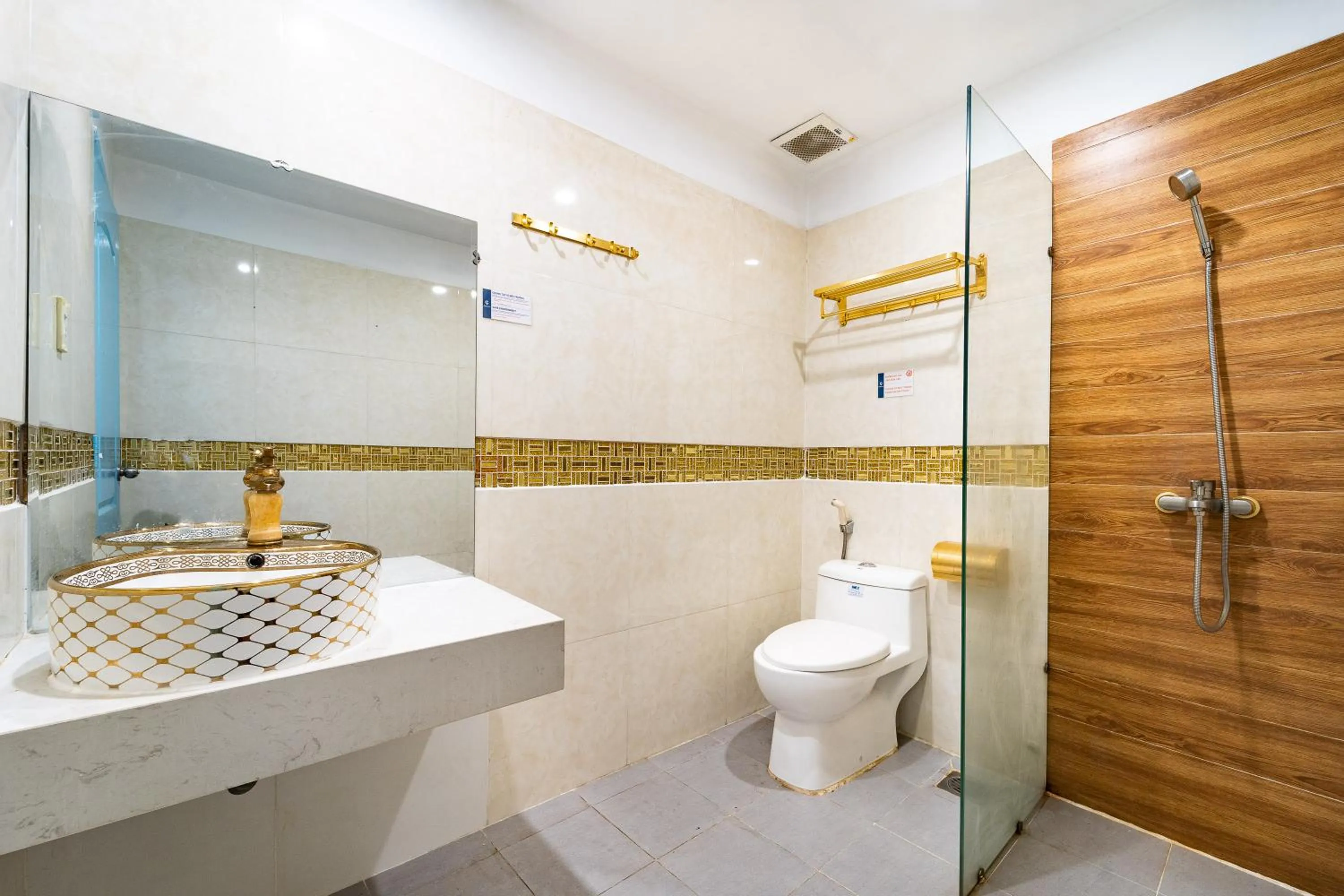 Bathroom in Collection O Joy Inn - Near T3 Terminal