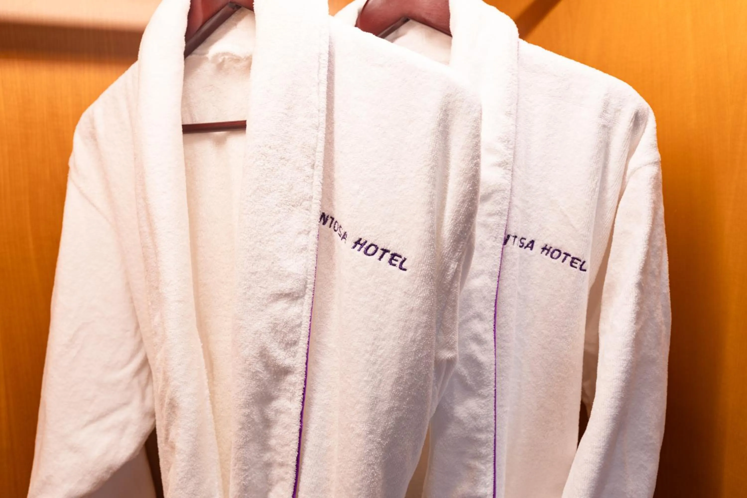 wardrobe in Sentosa Hotel Apartment Taoyuan Branch