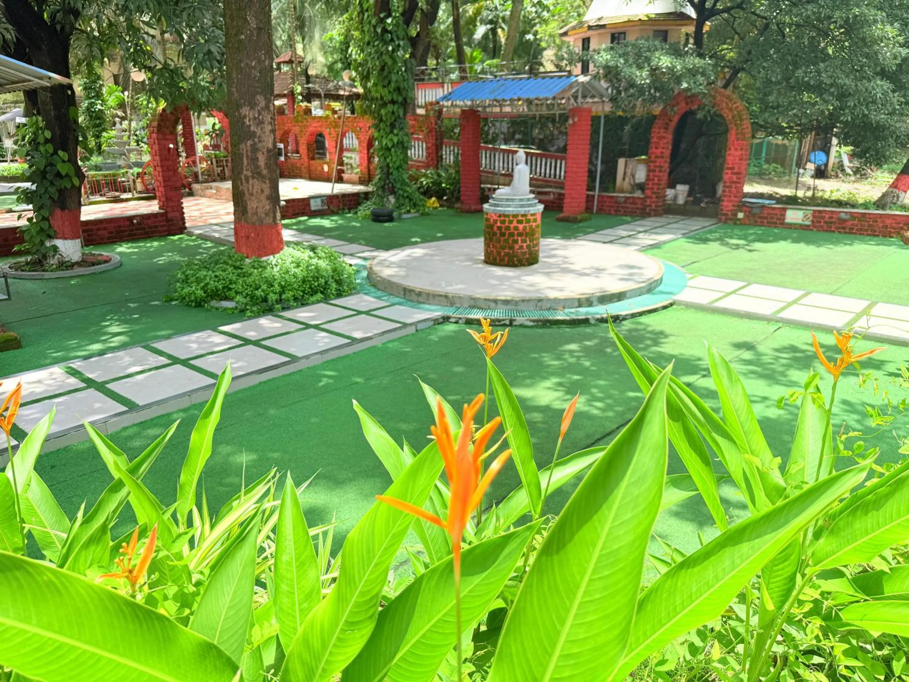 Garden in Jogalekar Cottage Alibaug