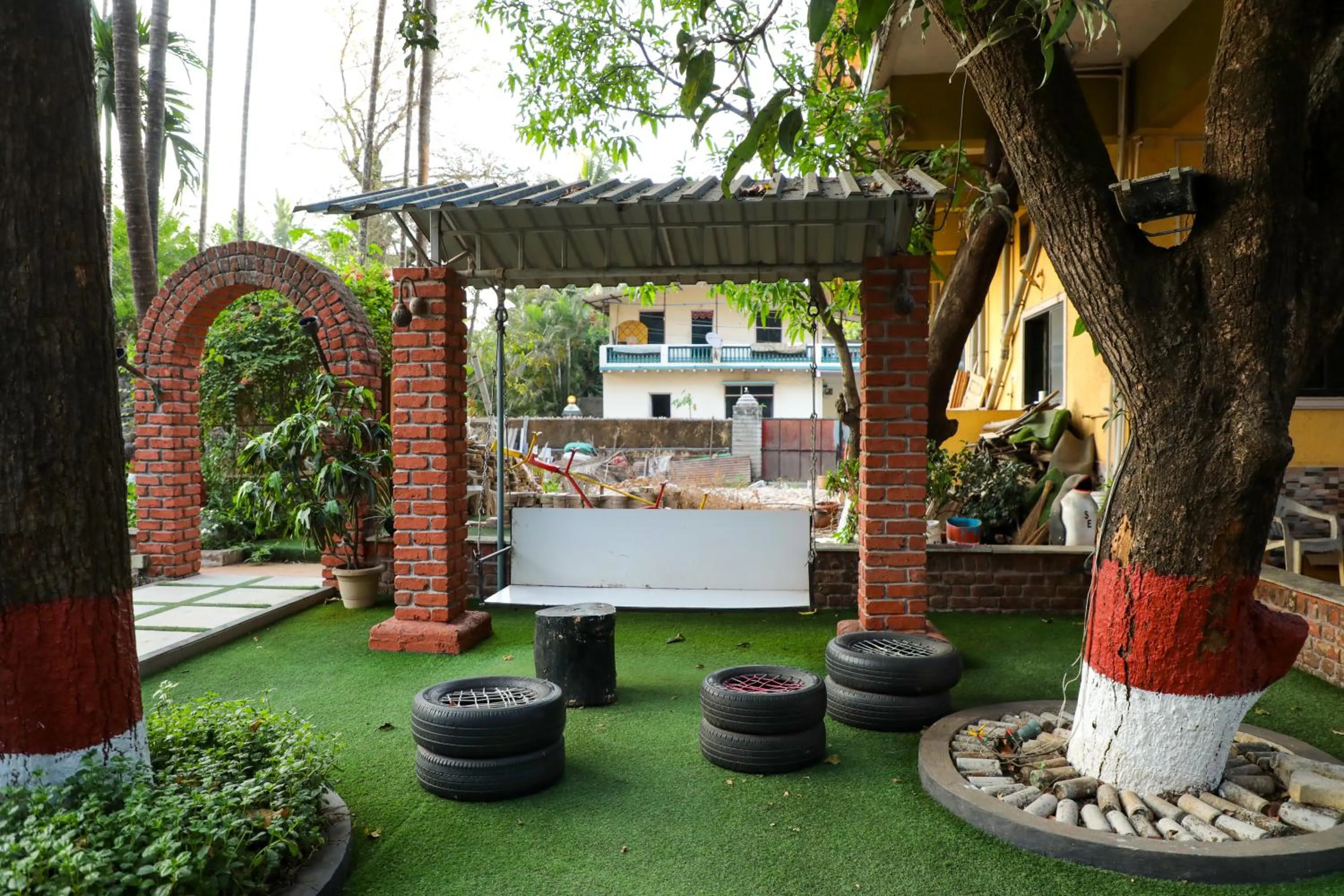 Garden in Jogalekar Cottage Alibaug