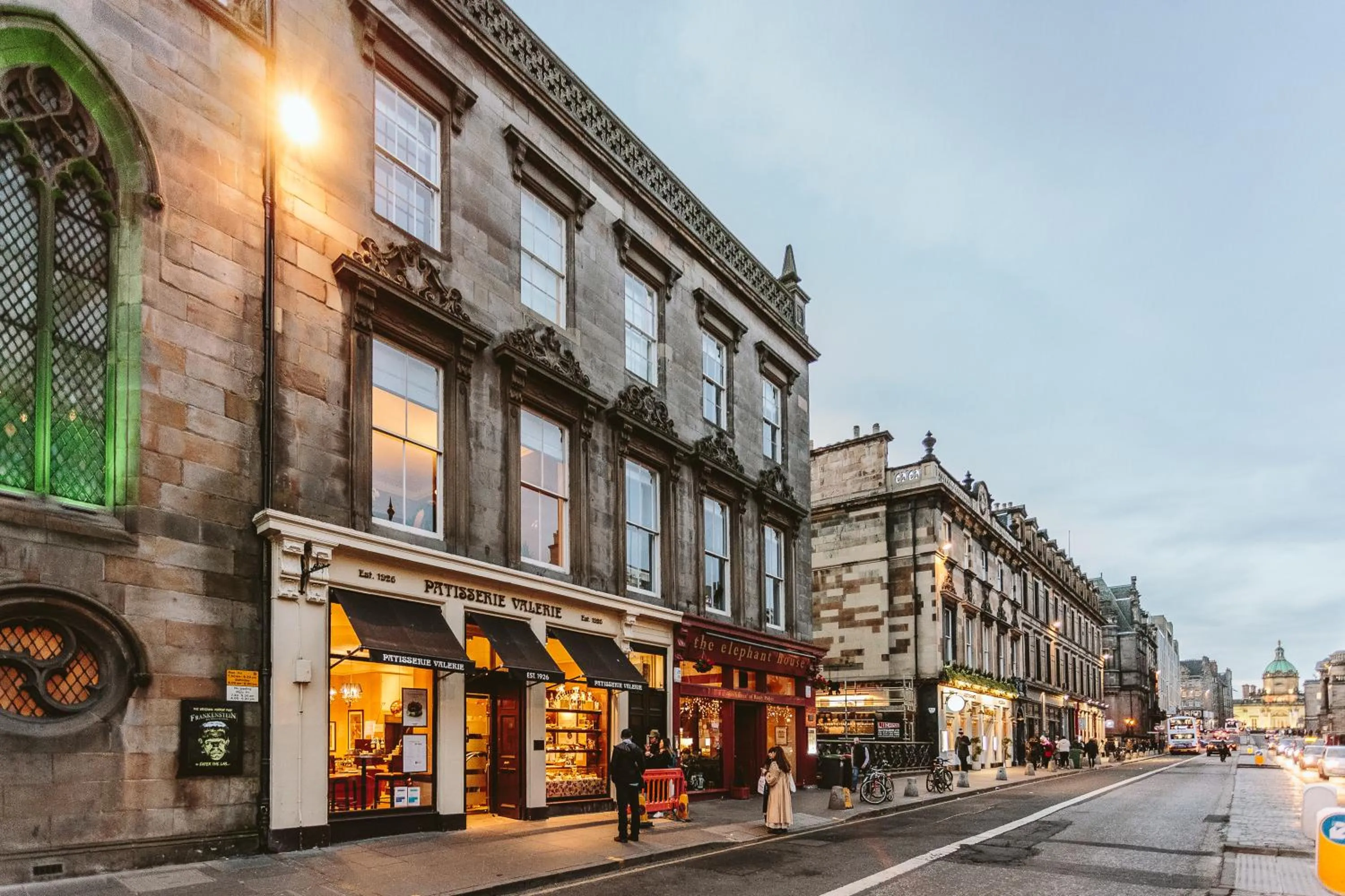 Property building in No1 Apartments Edinburgh - George IV Bridge