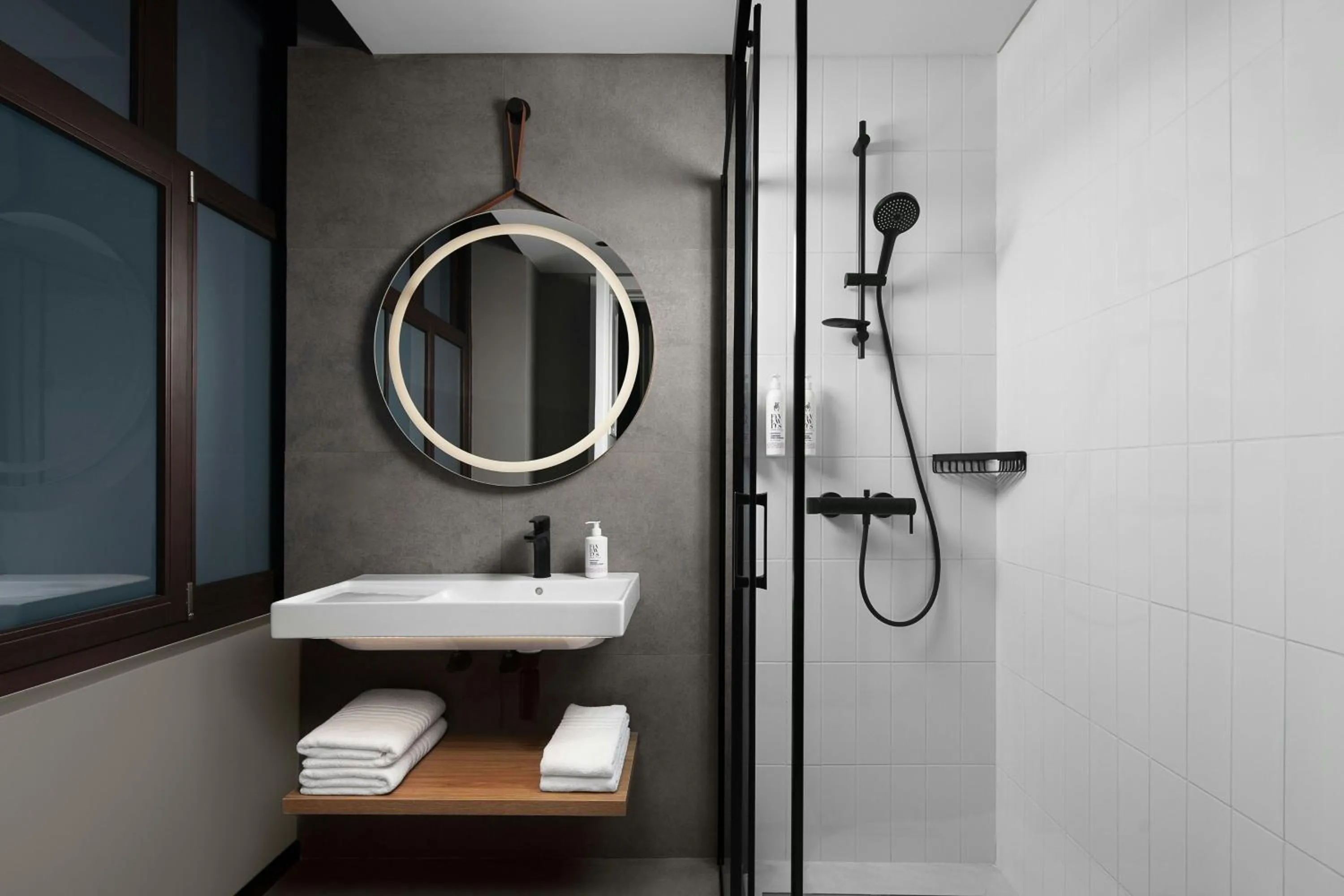 Photo of the whole room in Moxy Istanbul Taksim by Marriott Bonvoy