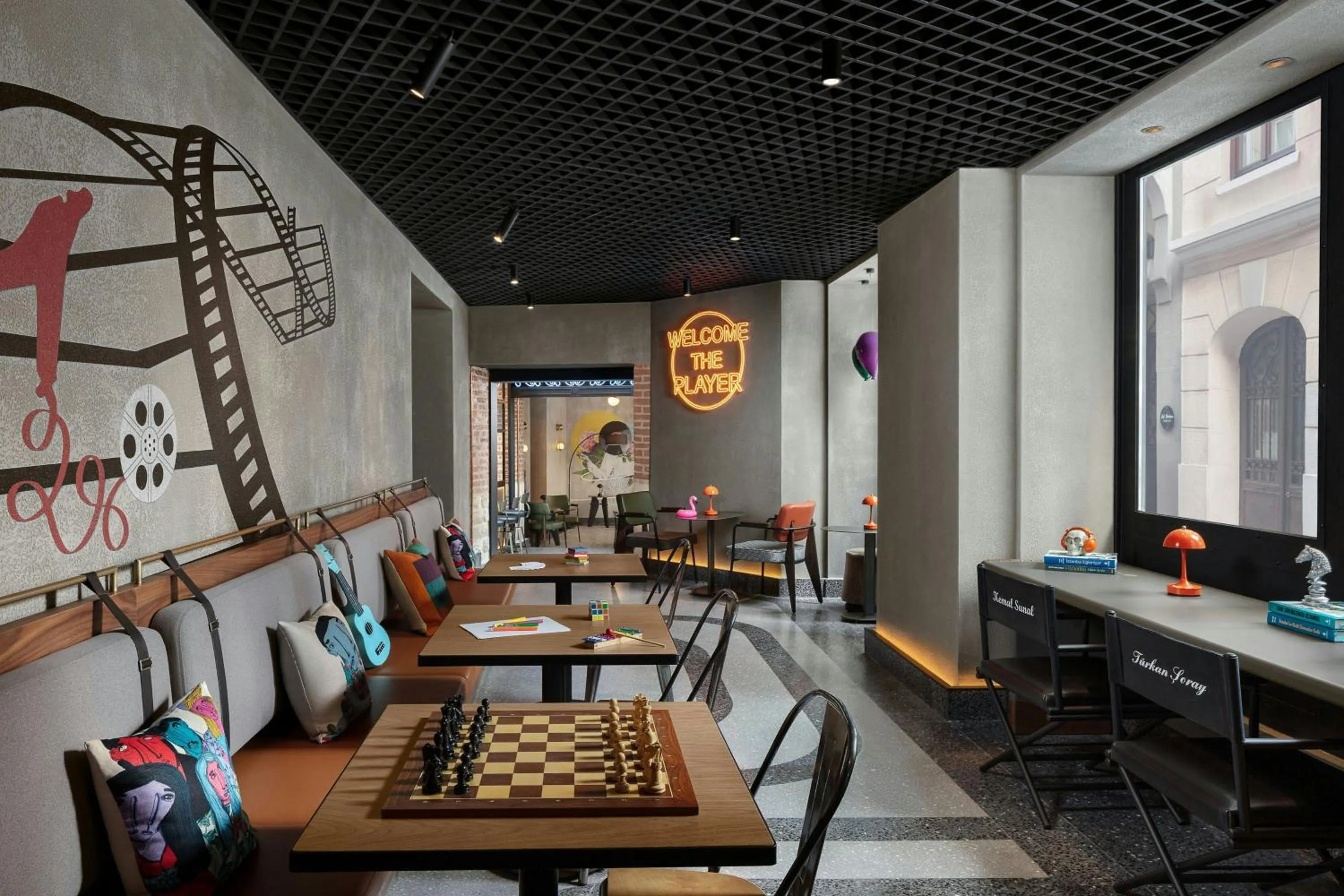 Lounge or bar in Moxy Istanbul Taksim by Marriott Bonvoy