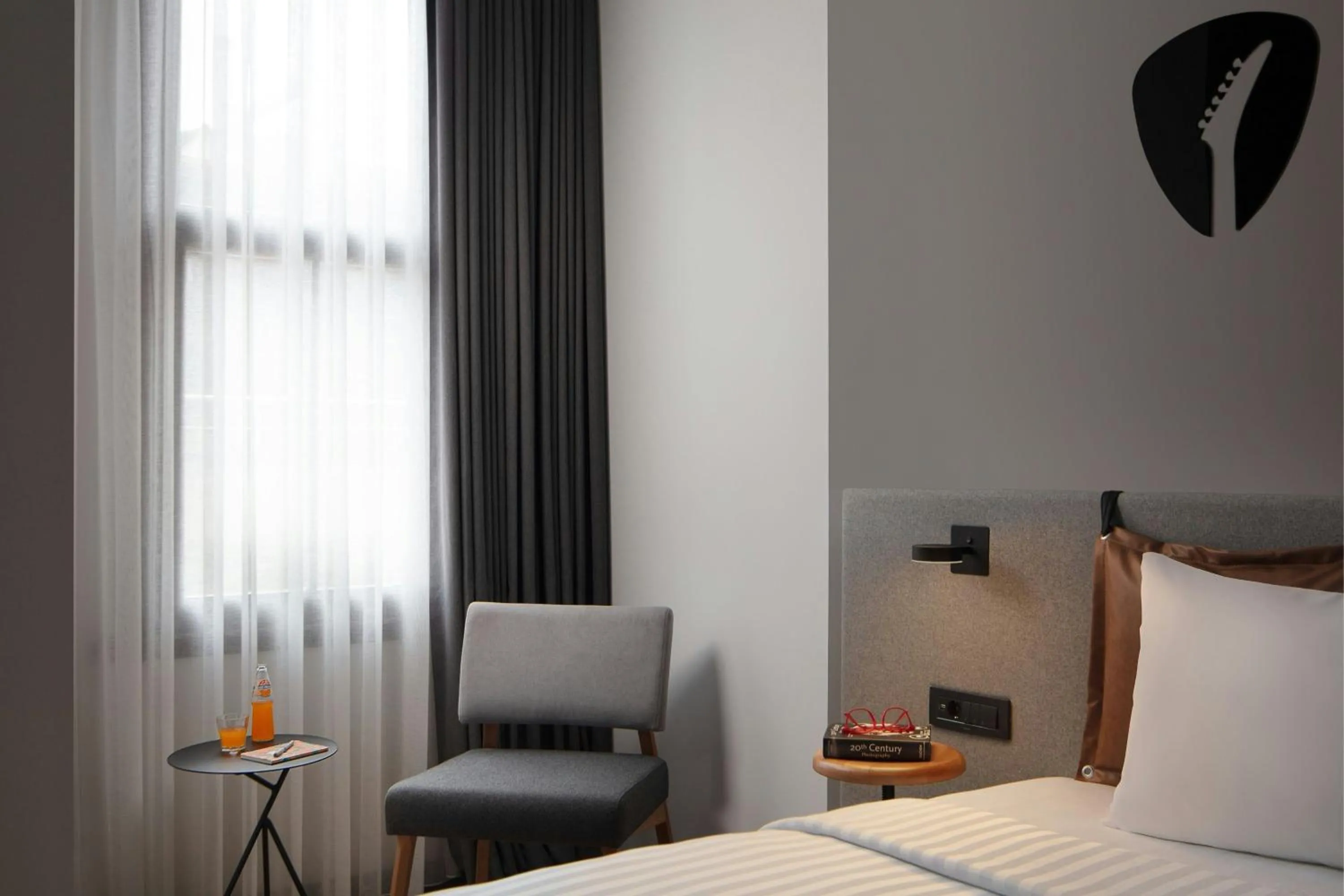Photo of the whole room, Bed in Moxy Istanbul Taksim by Marriott Bonvoy