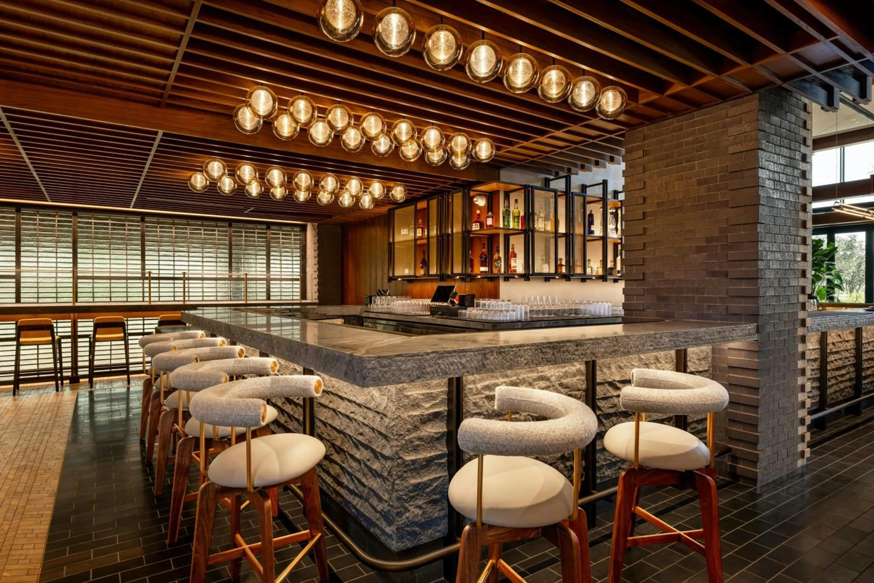 Lounge or bar in The REMI, Scottsdale, Autograph Collection