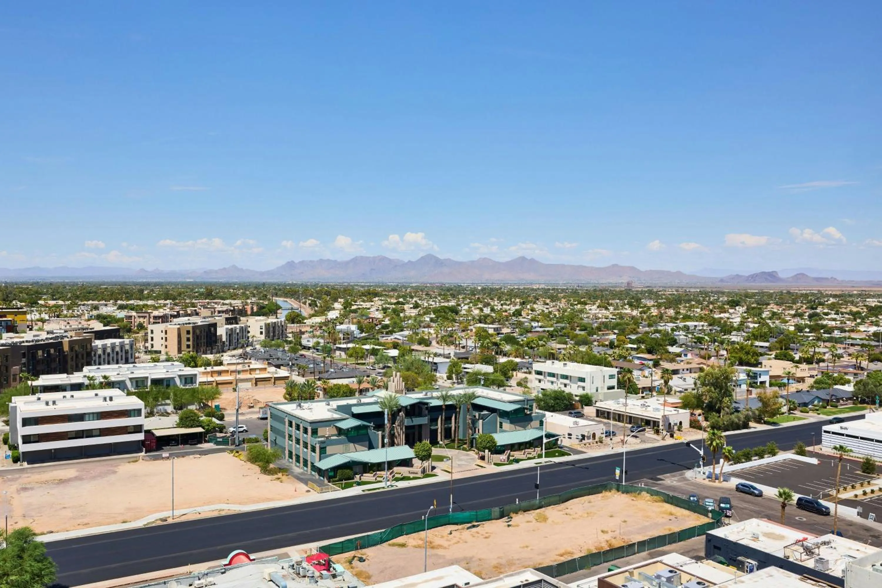 Photo of the whole room in The REMI, Scottsdale, Autograph Collection