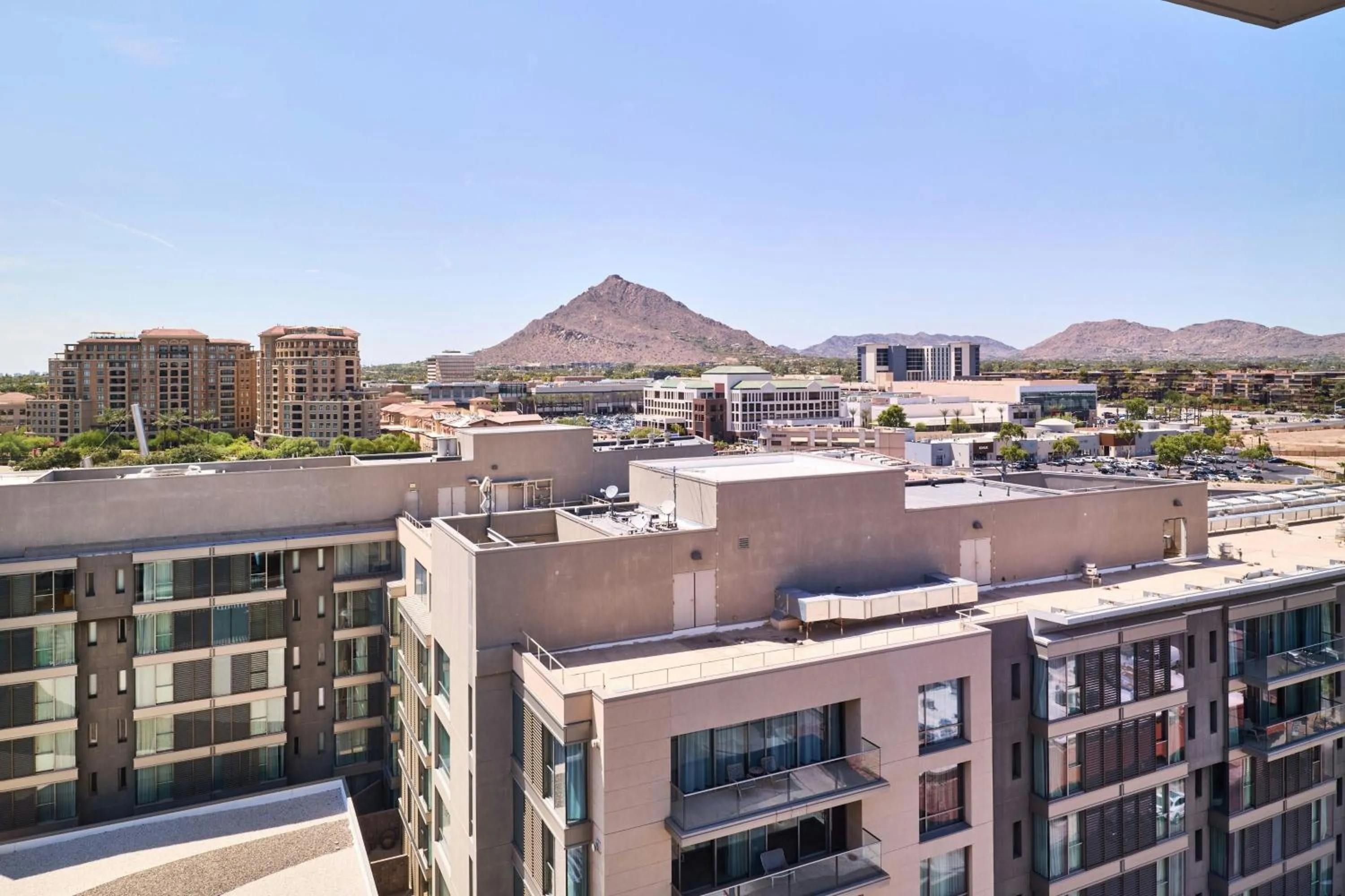 Photo of the whole room in The REMI, Scottsdale, Autograph Collection
